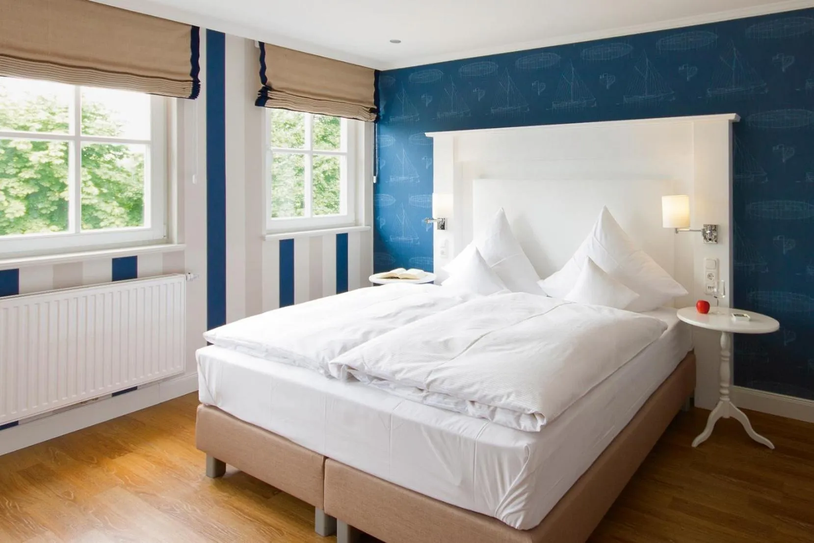 Photo of the whole room, Bed in Tiemann's Hotel