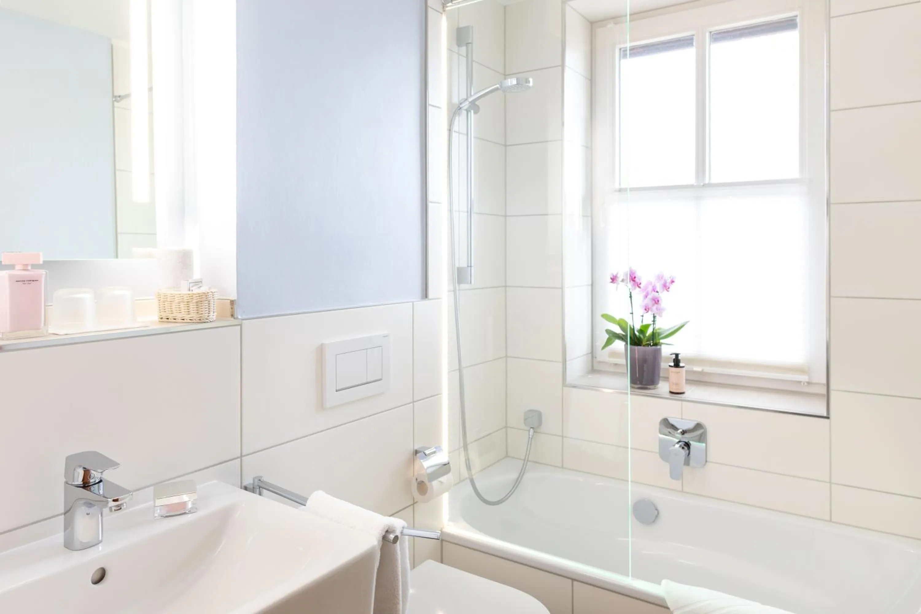 Bathroom in Tiemann's Hotel