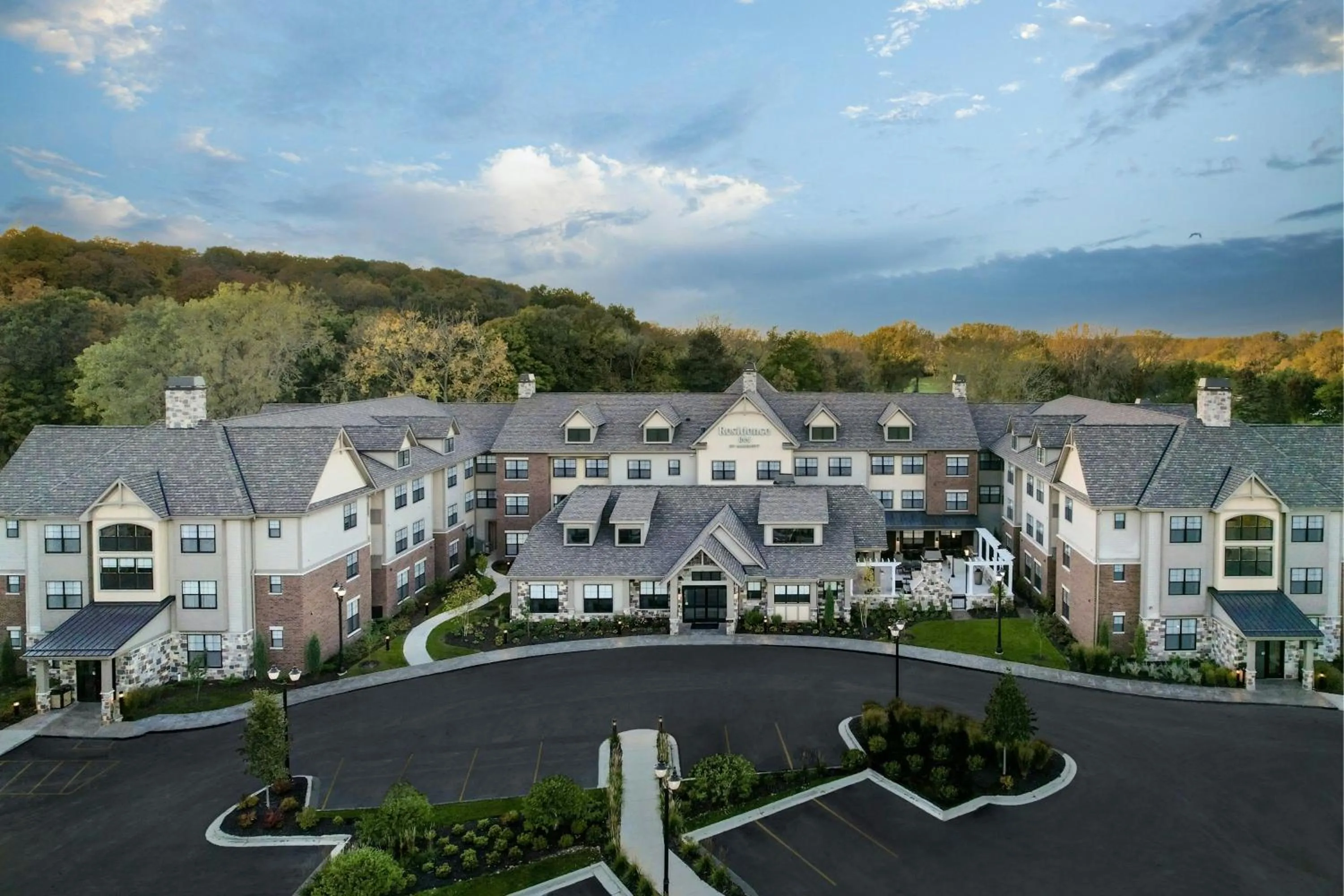 Property building in Residence Inn by Marriott Milwaukee Brookfield