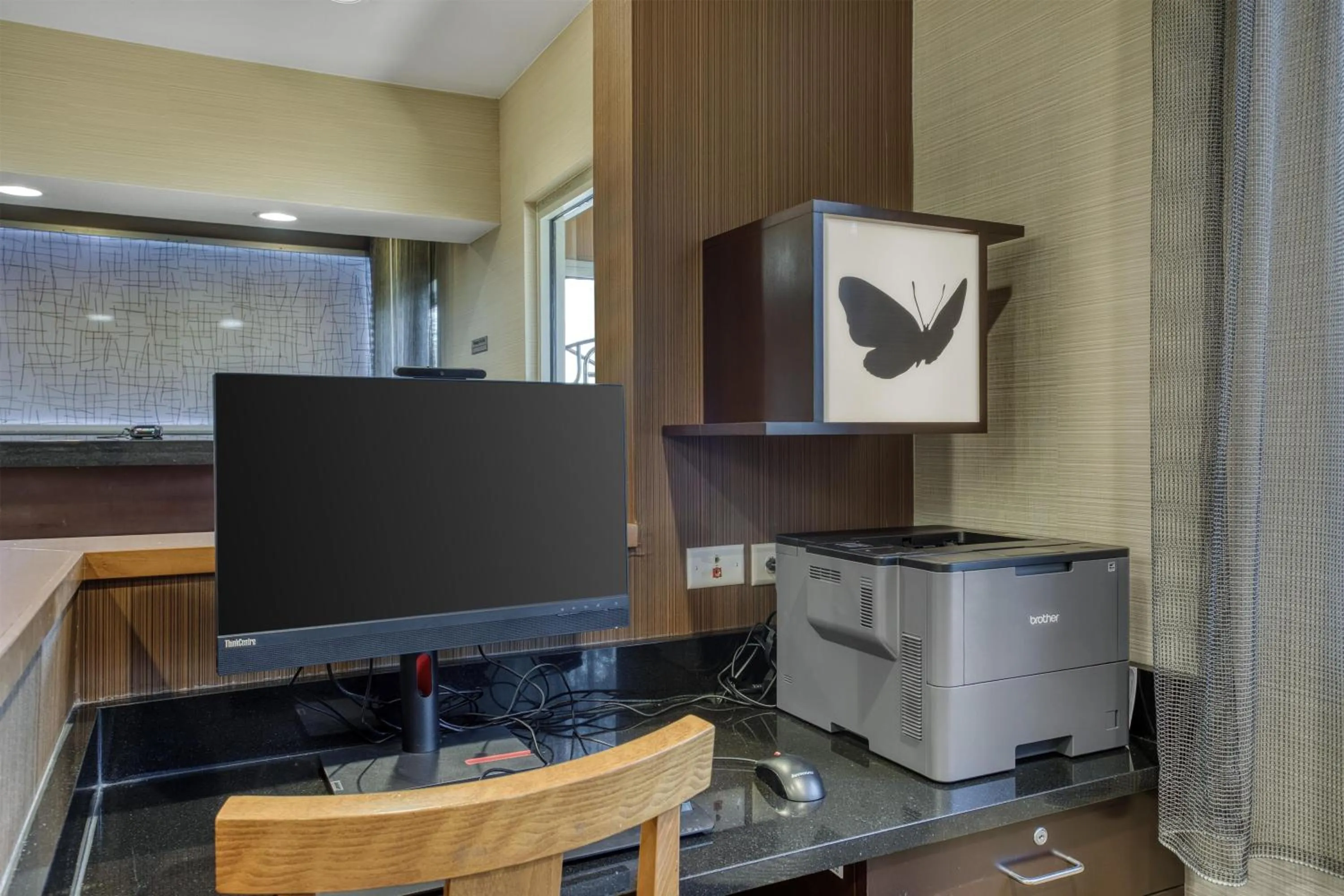 Business facilities in SureStay by Best Western Mount Pleasant Racine