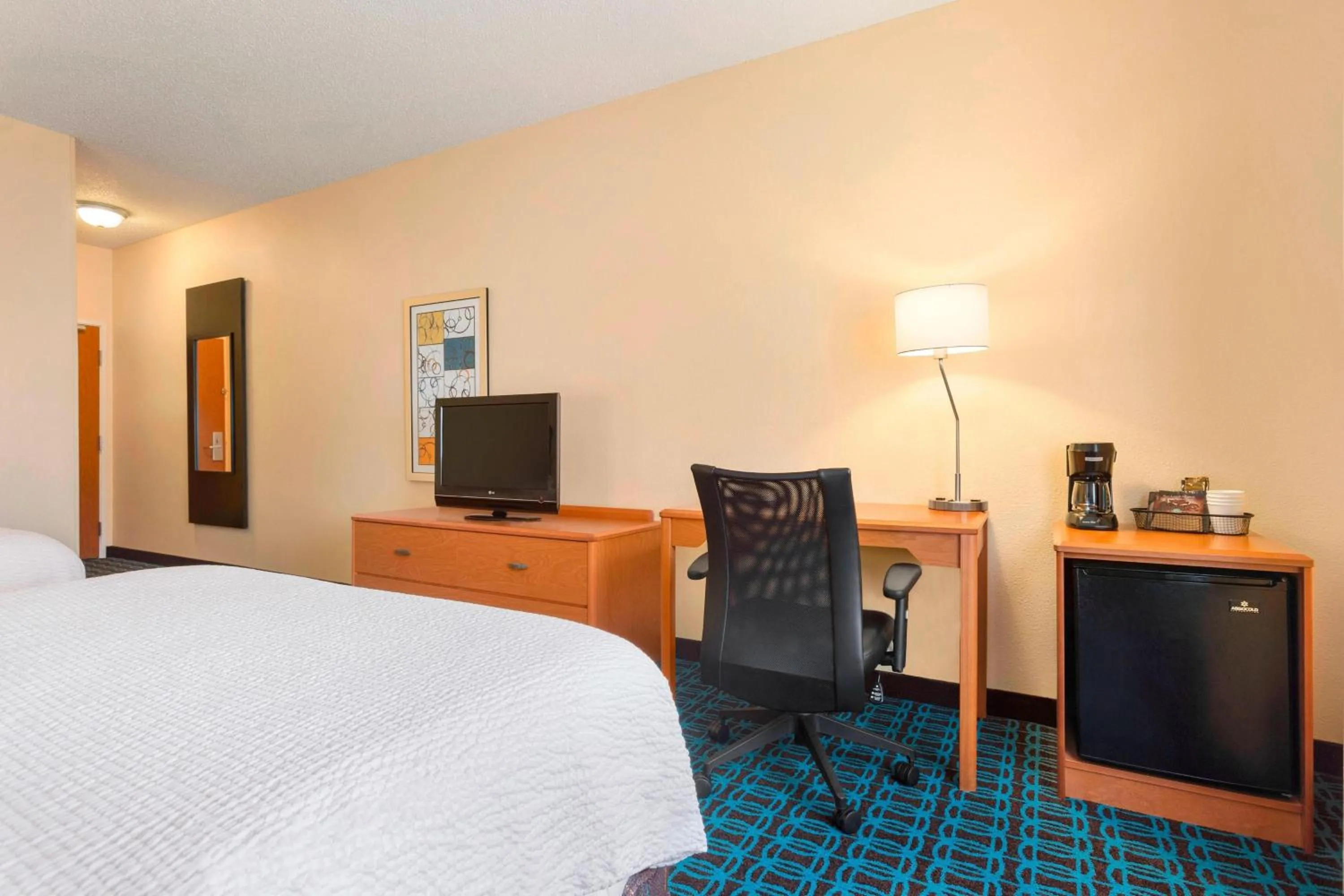 Photo of the whole room, Bed in Fairfield Inn Racine