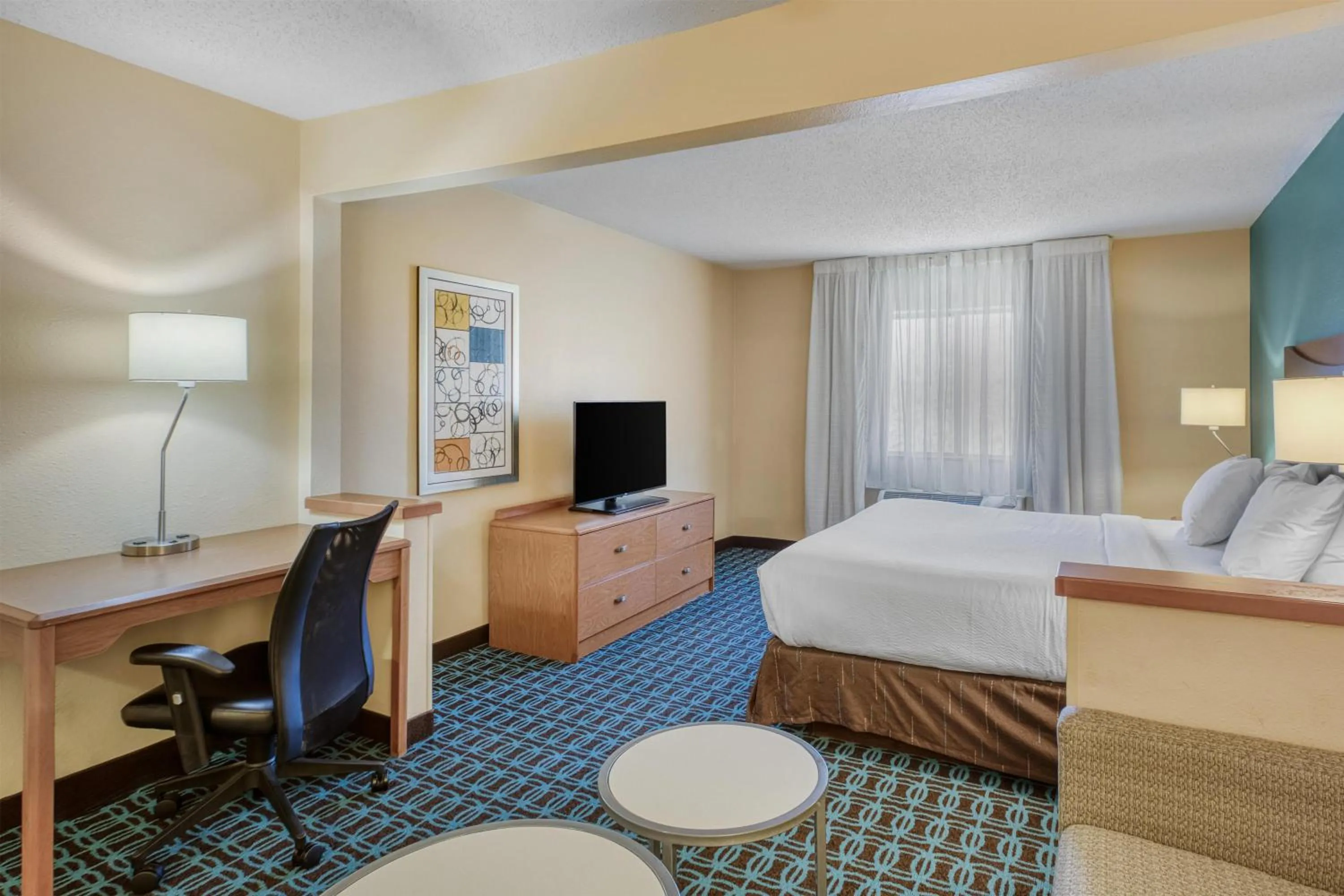 Bedroom, Bed in SureStay by Best Western Mount Pleasant Racine