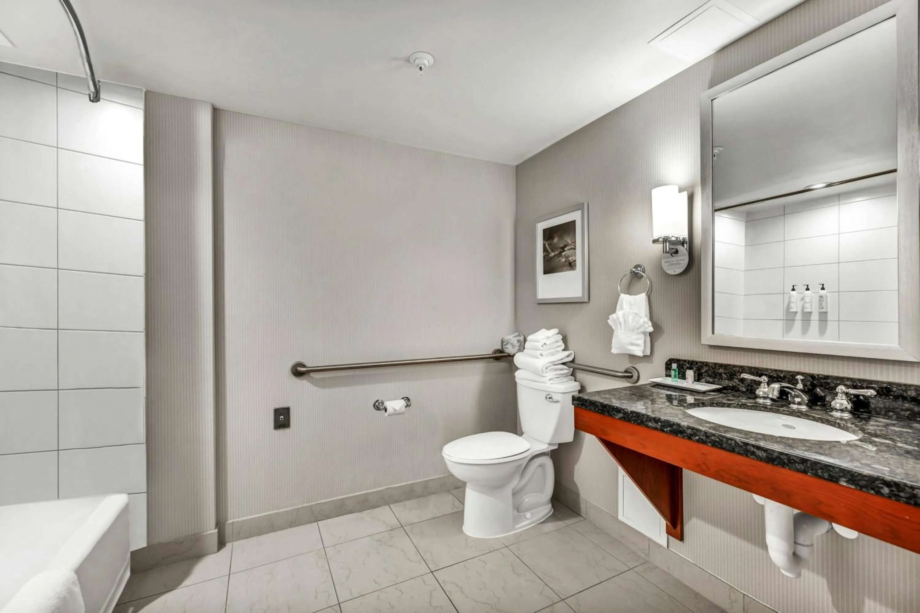 Photo of the whole room in Delta Hotels by Marriott Mount Pleasant