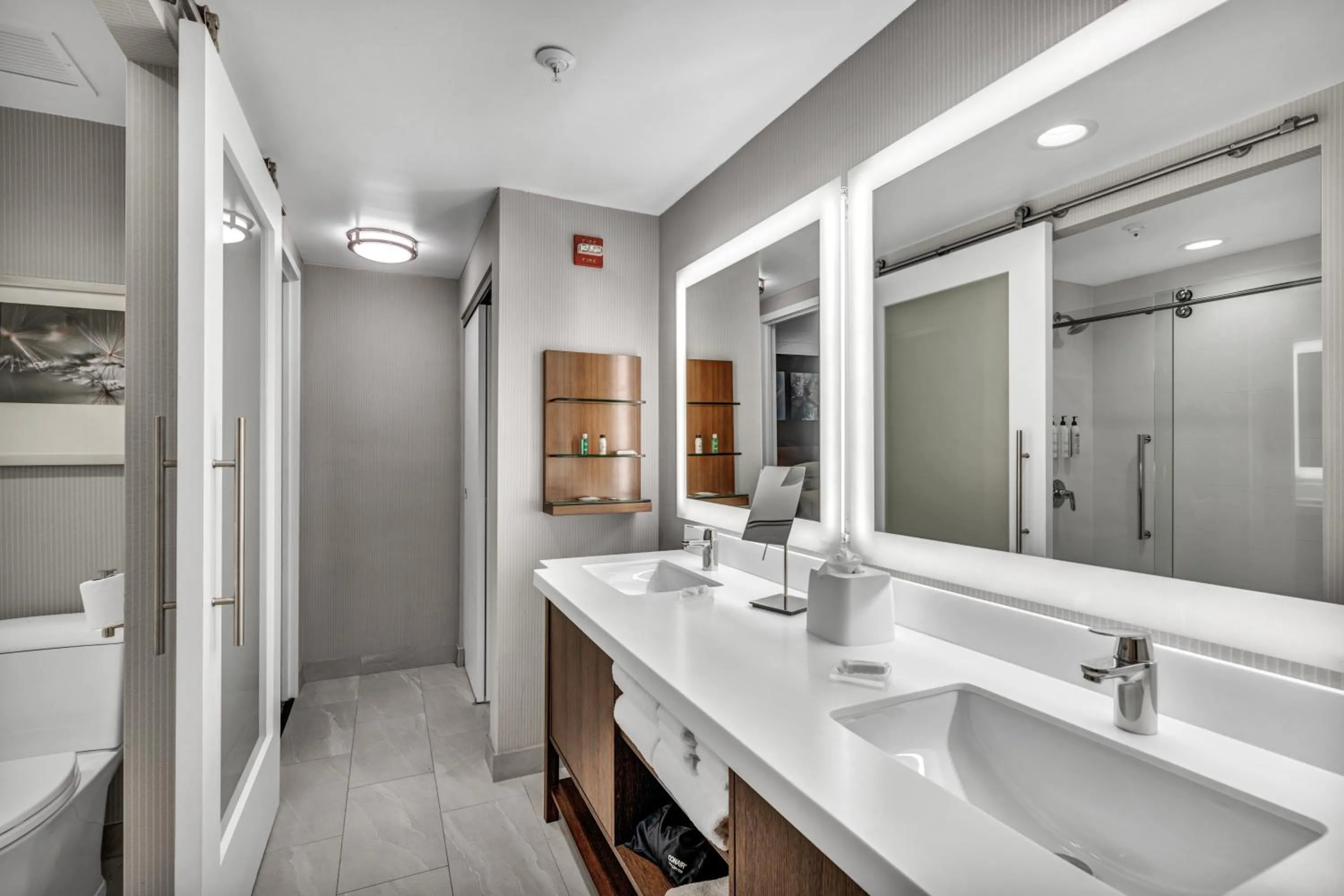 Shower in Delta Hotels by Marriott Mount Pleasant