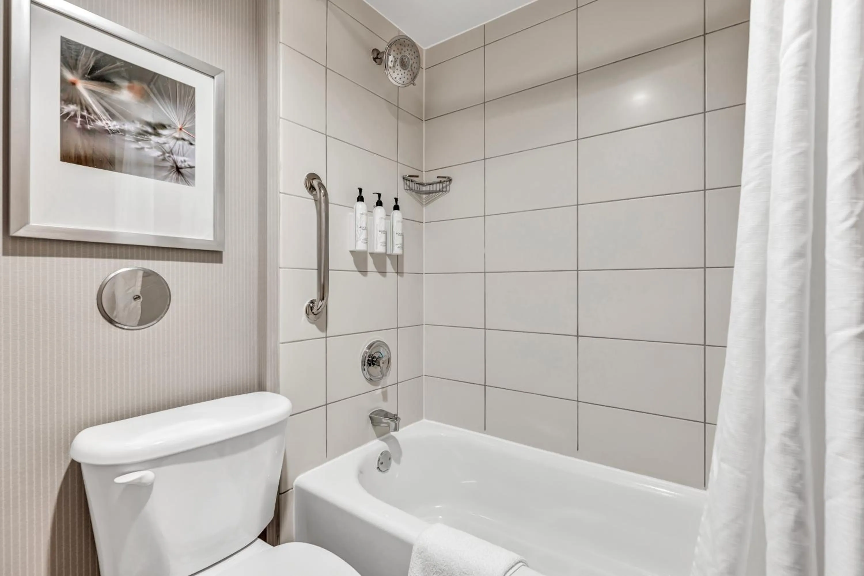 Shower in Delta Hotels by Marriott Mount Pleasant