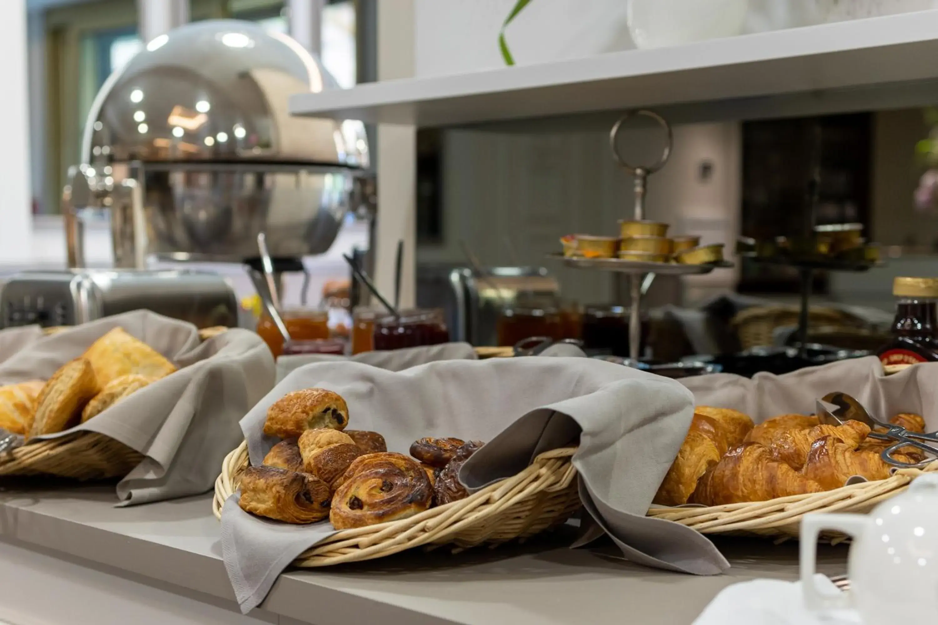 Buffet breakfast, Breakfast in Hôtel Le Petit Palais