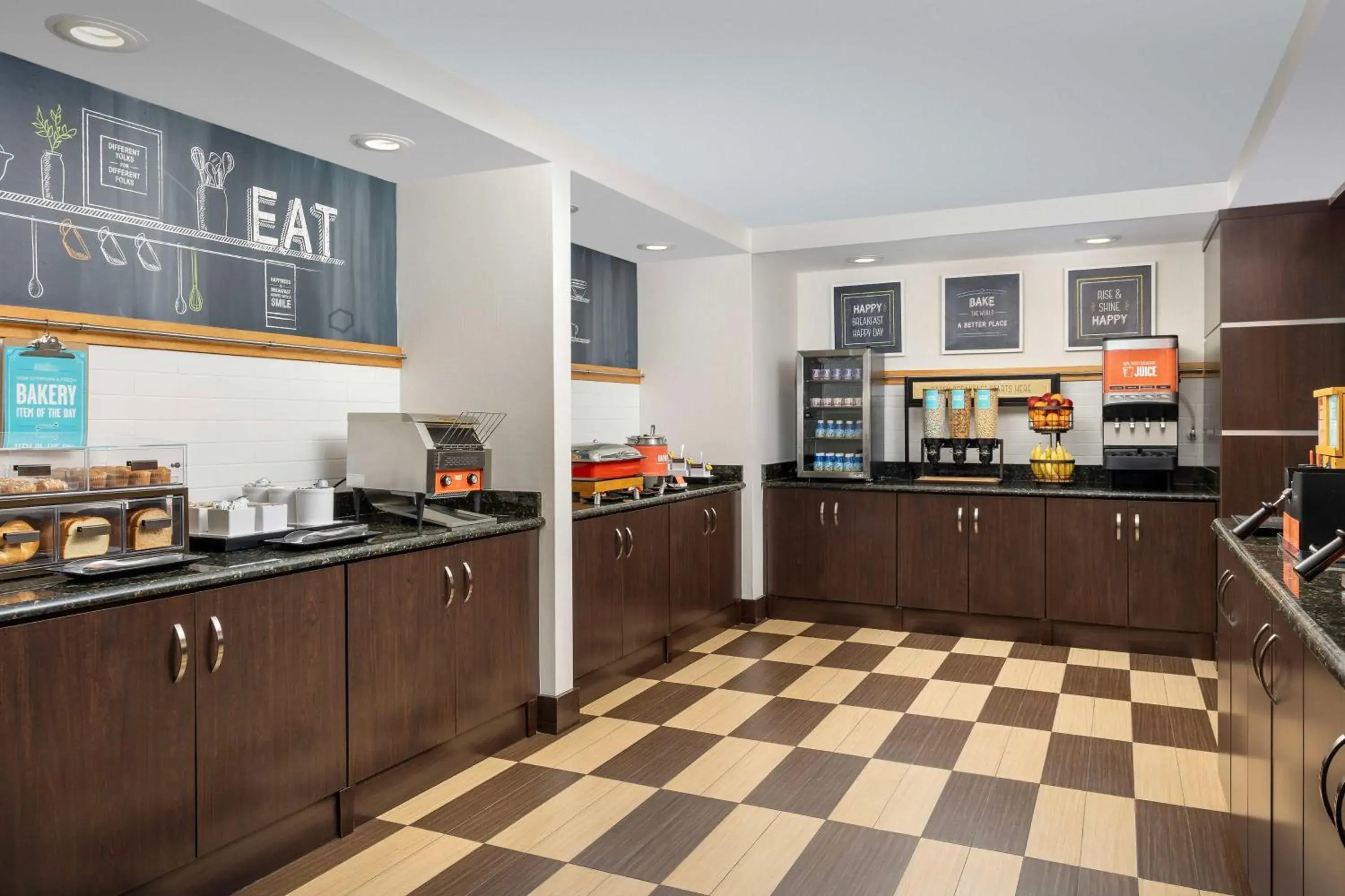 Breakfast in Hampton Inn & Suites Lake City Breakfast in Hampton Inn & Suites Lake City