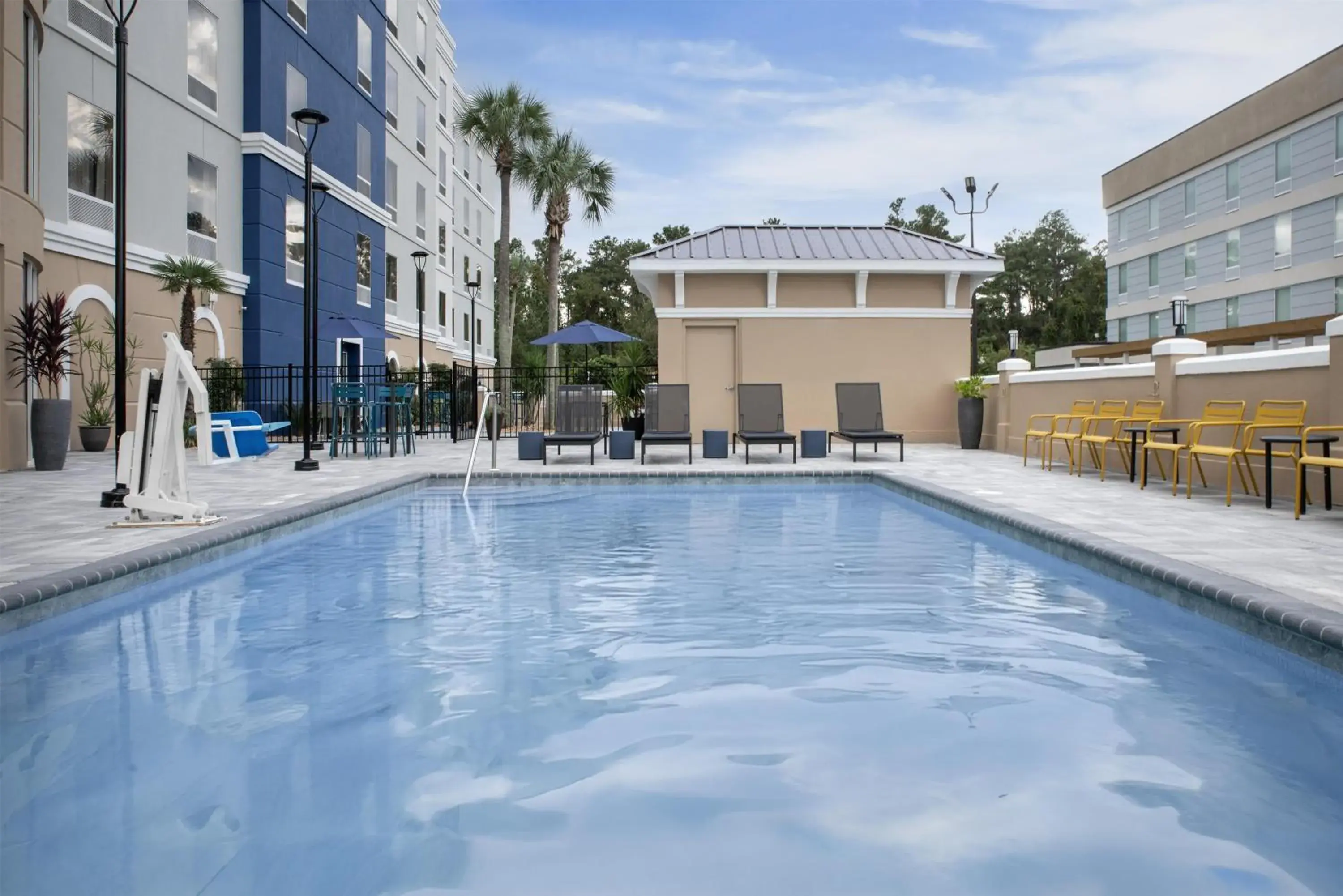Pool view in Hampton Inn & Suites Lake City Pool view in Hampton Inn & Suites Lake City