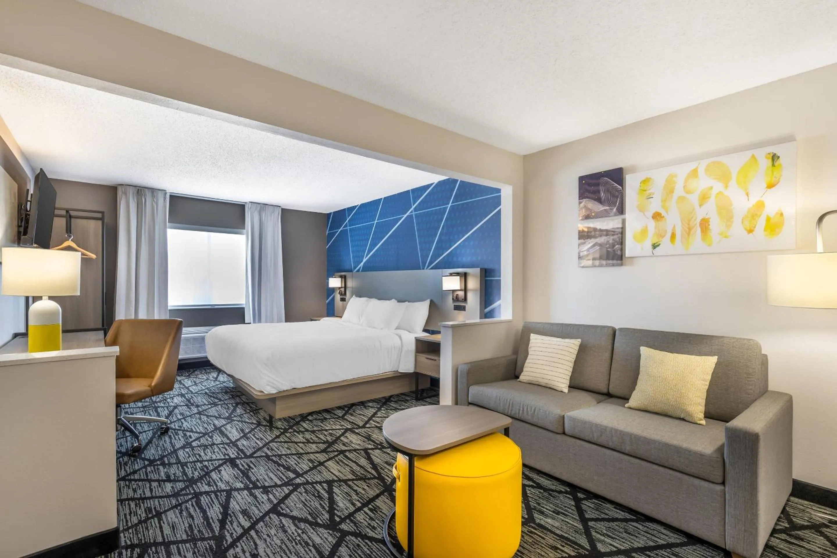 Bedroom in Comfort Inn Davenport East - Bettendorf