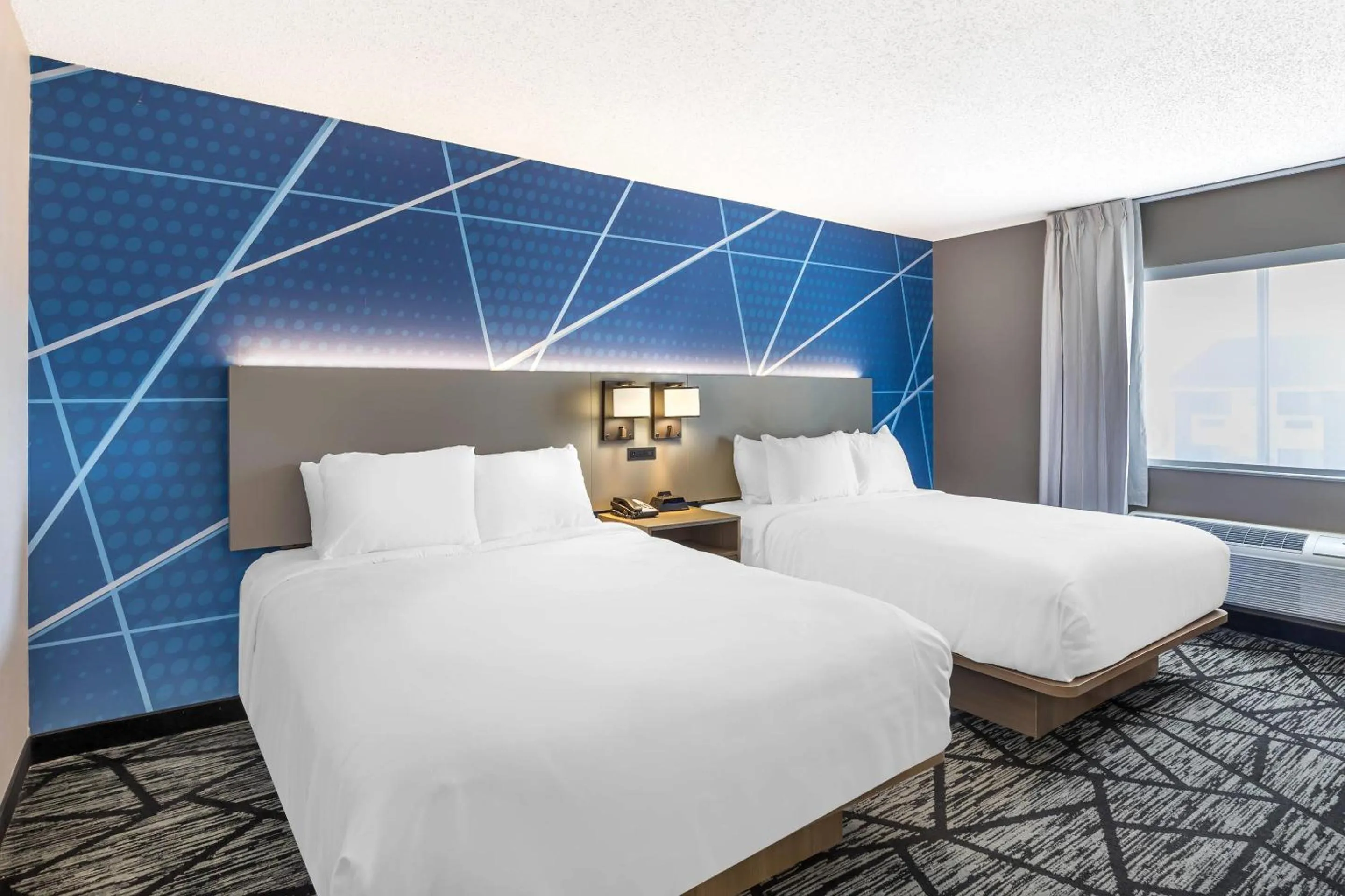 Bedroom in Comfort Inn Davenport East - Bettendorf