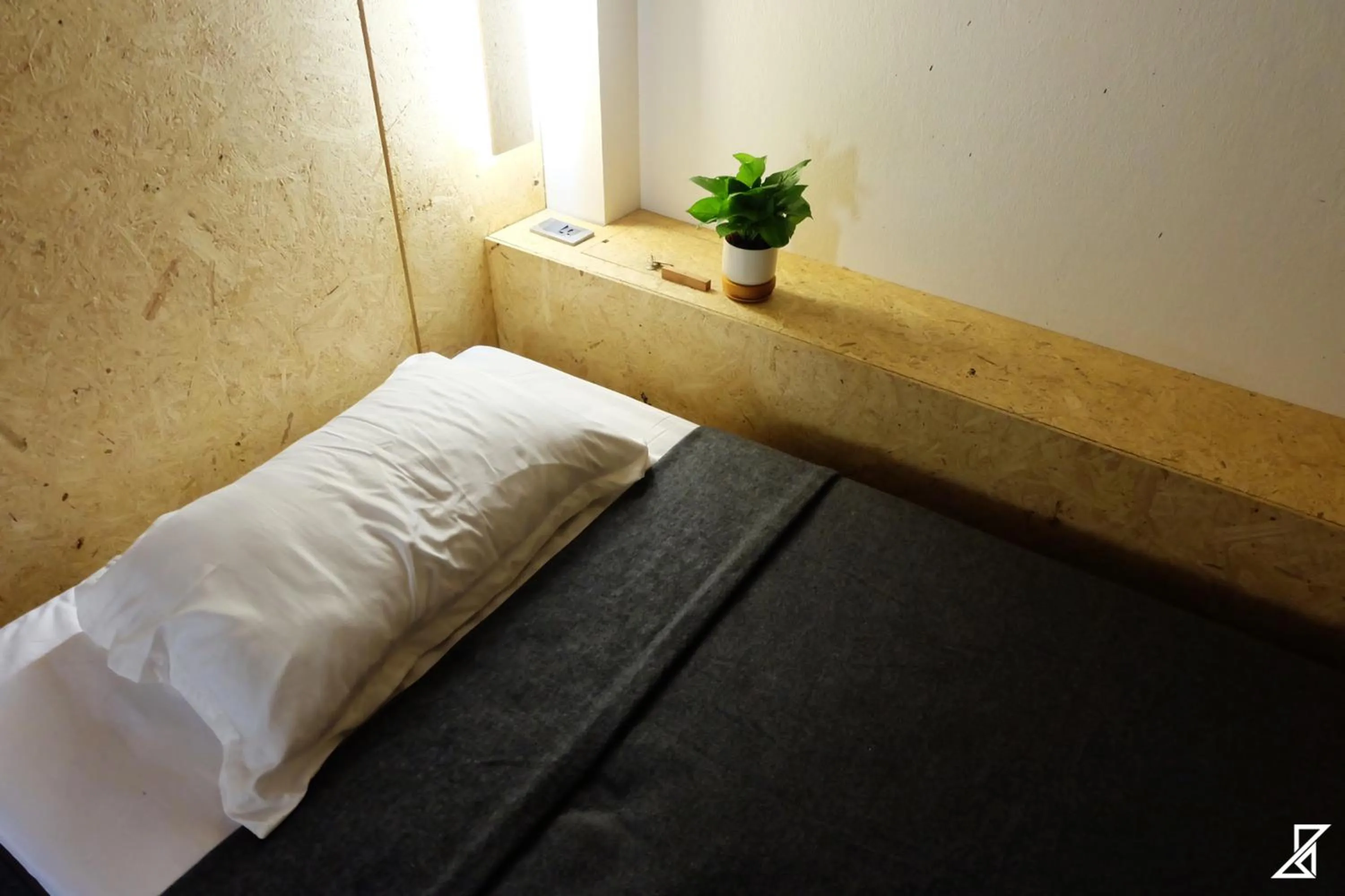 bunk bed, Bed in Hugger Hostel