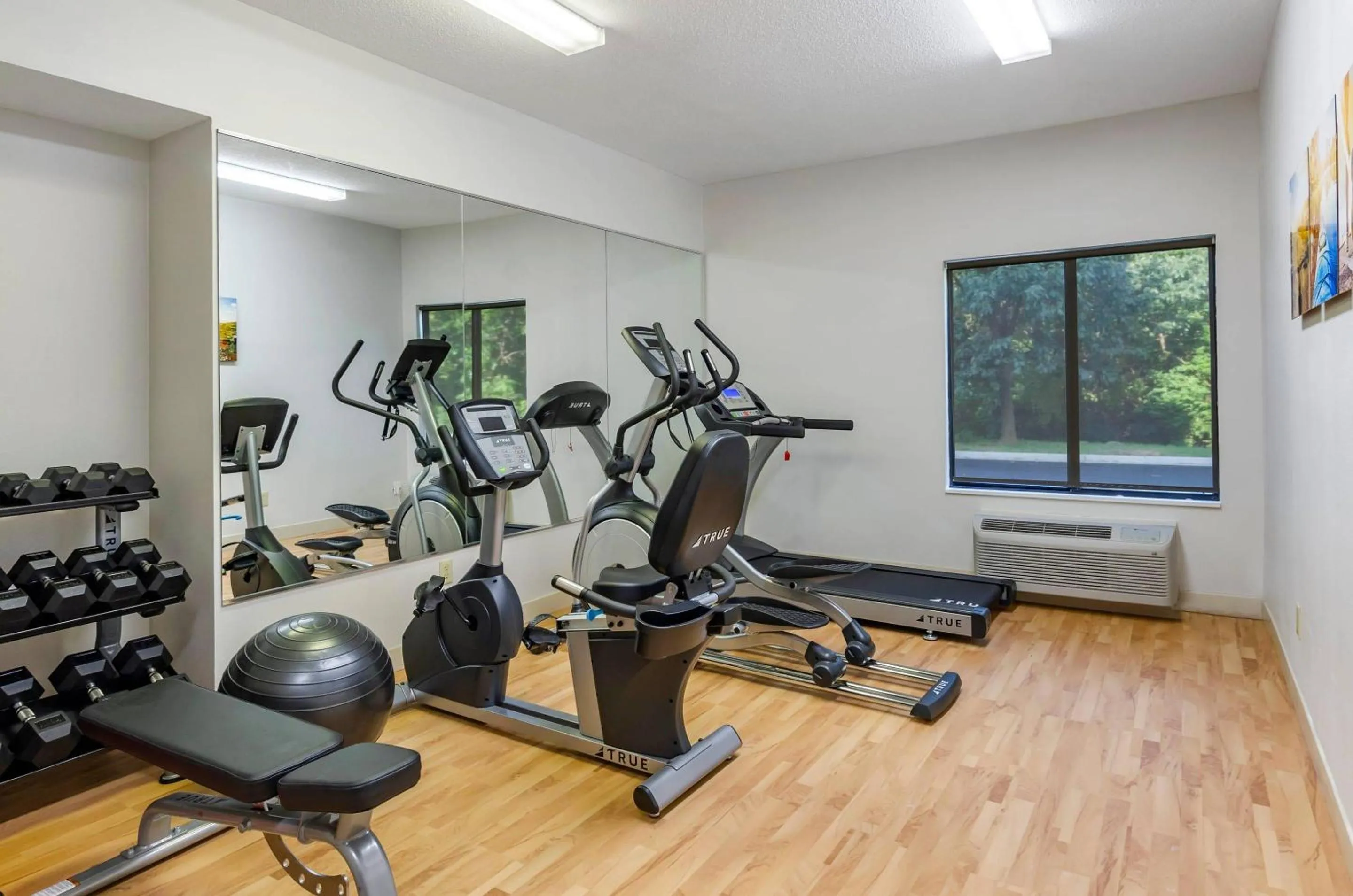 Fitness centre/facilities in Comfort Inn & Suites Troutville-Roanoke North