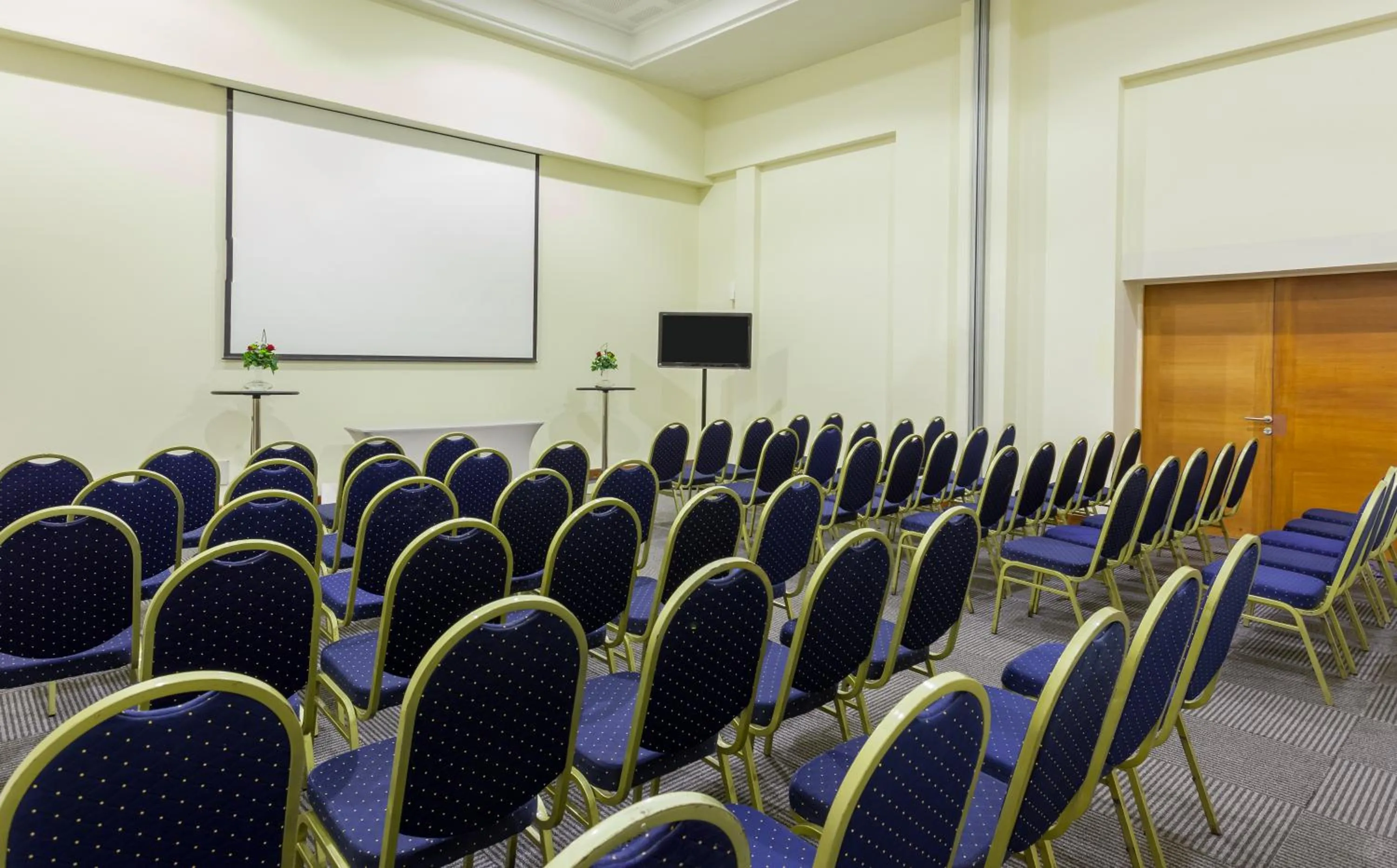 Business facilities in MDS Hotel Concepción