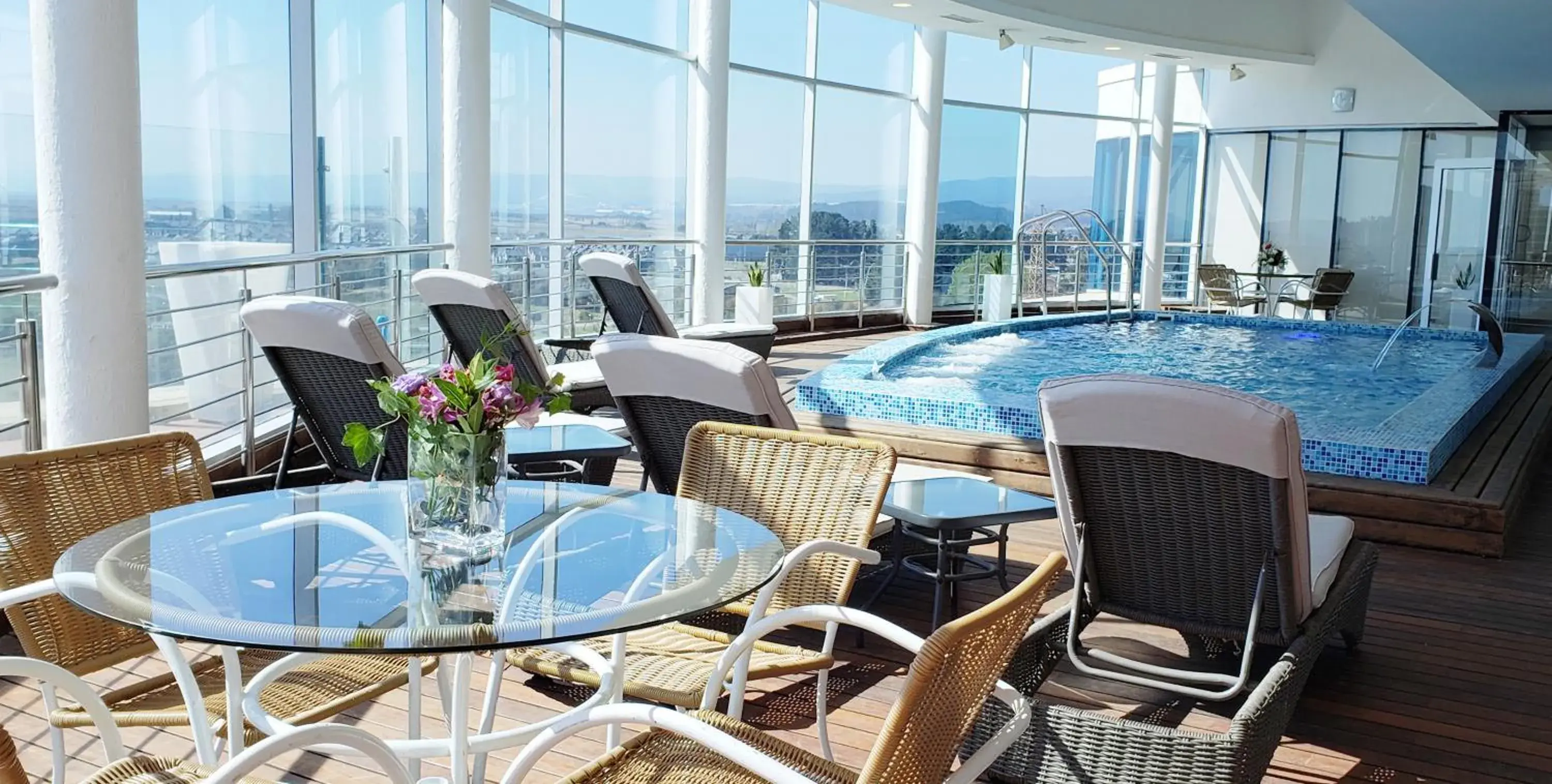 Swimming pool in MDS Hotel Concepción Swimming pool in MDS Hotel Concepción