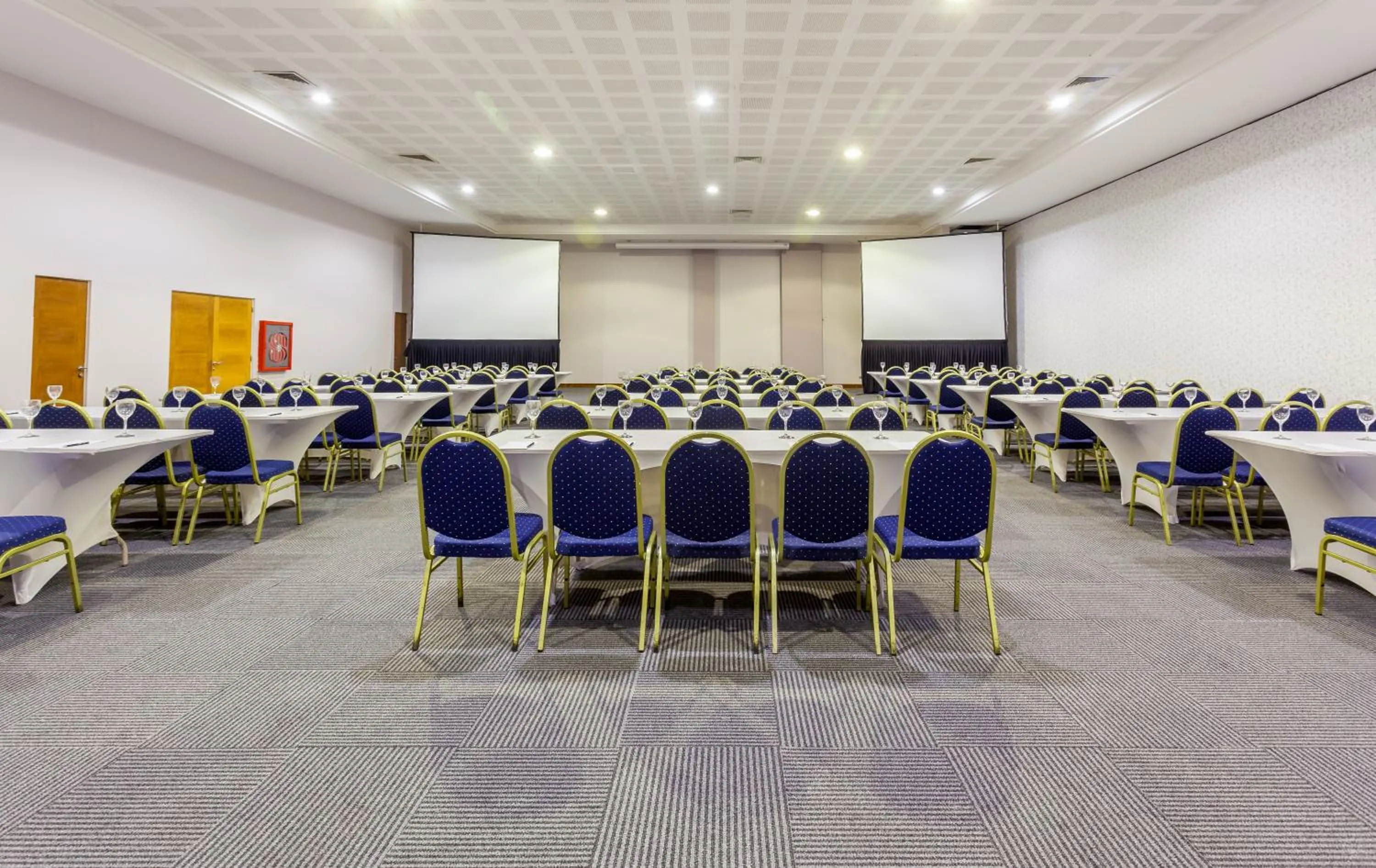 Business facilities in MDS Hotel Concepción