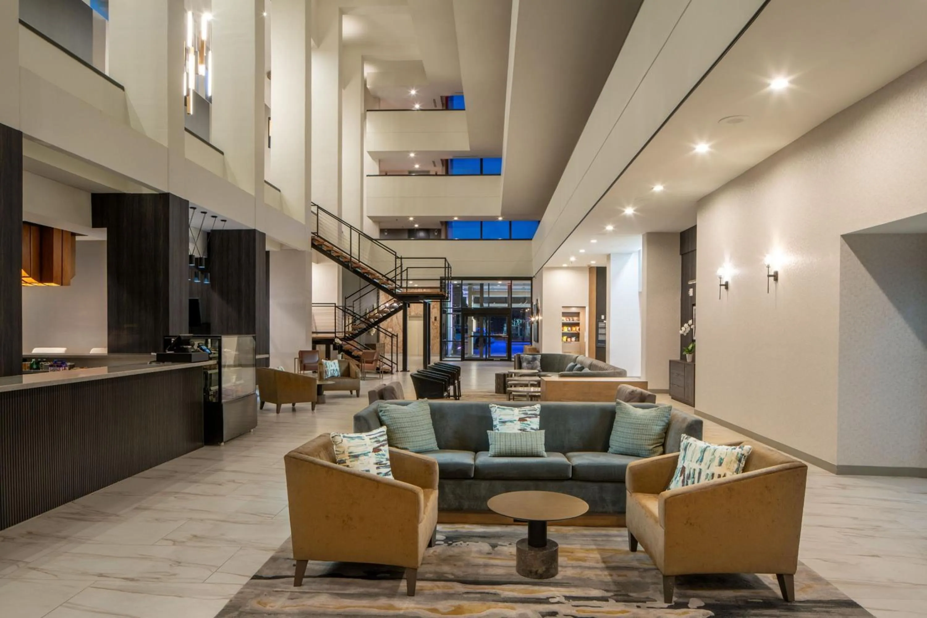 Lobby or reception in Mobile Marriott