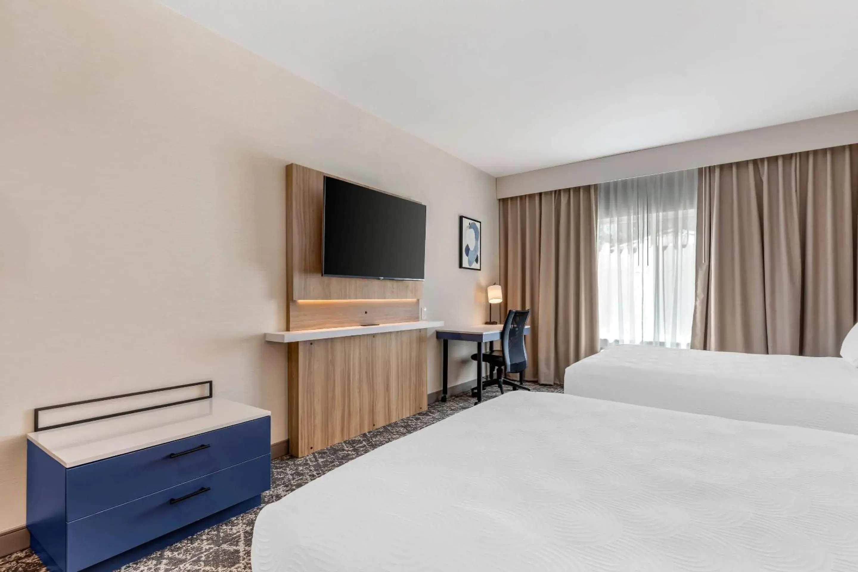 Bedroom, Bed in Country Inn & Suites by Radisson, Modesto-Salida Bedroom, Bed in Country Inn & Suites by Radisson, Modesto-Salida