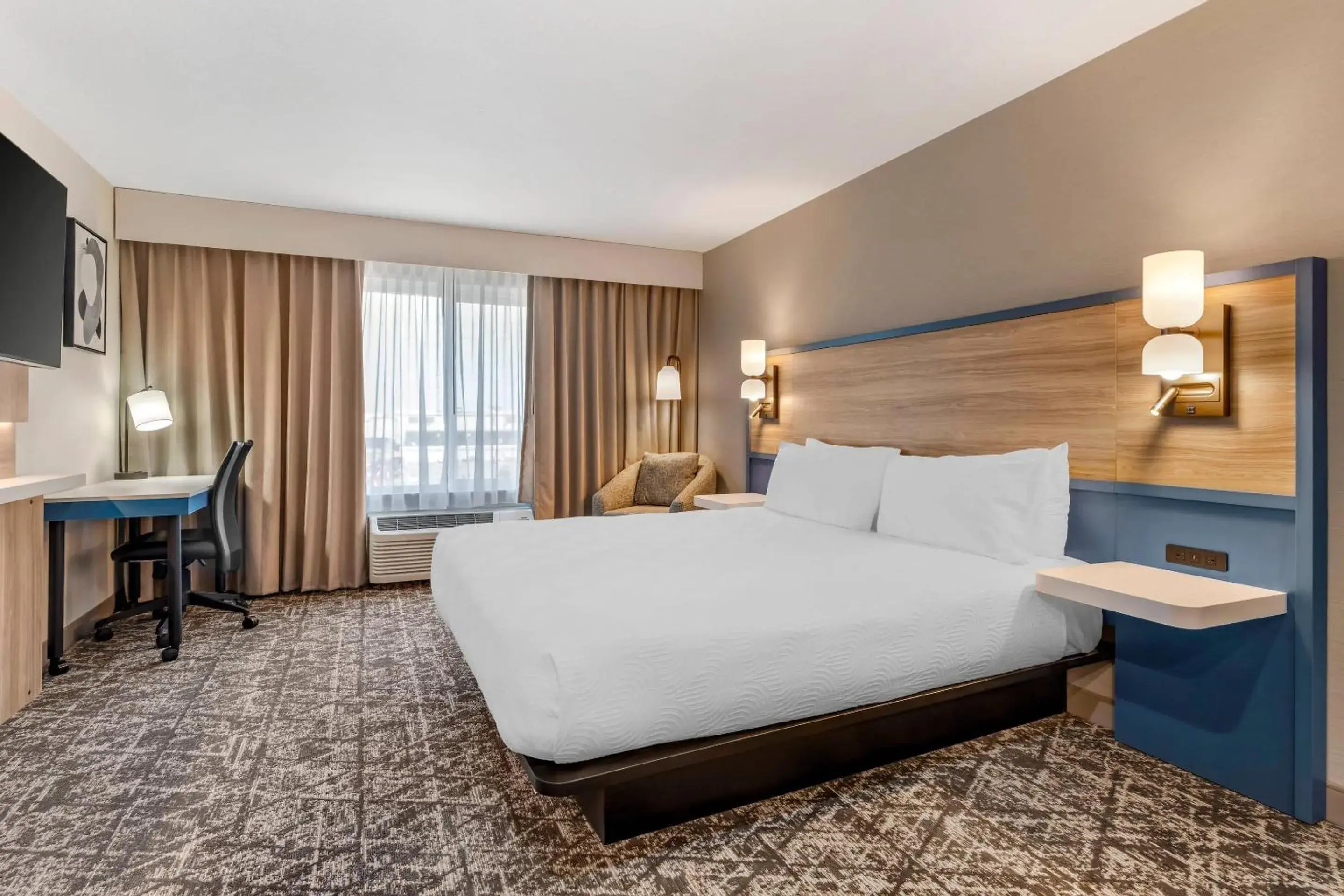 Bedroom, Bed in Country Inn & Suites by Radisson, Modesto-Salida Bedroom, Bed in Country Inn & Suites by Radisson, Modesto-Salida