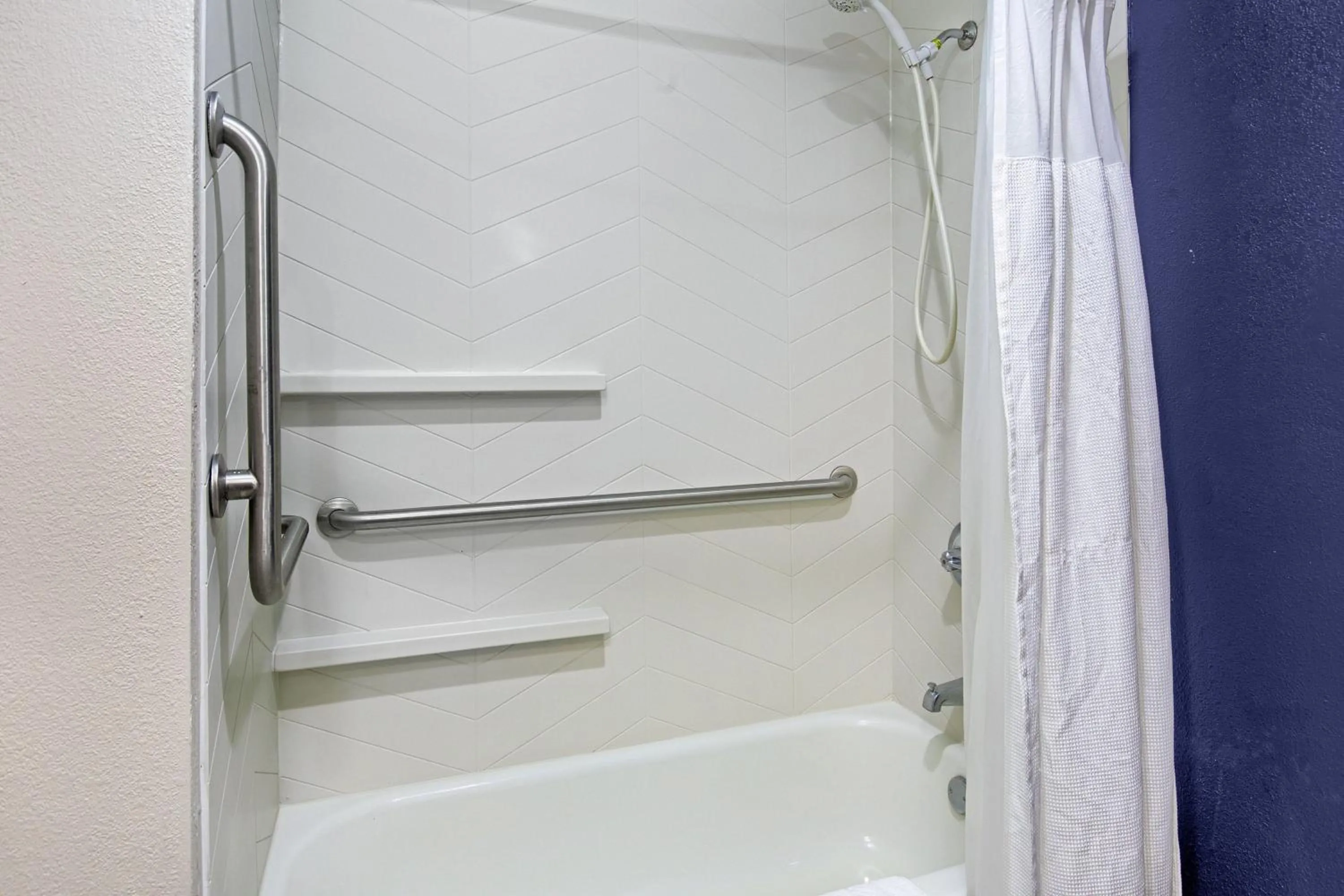 Bathroom in Fairfield Inn and Suites Mobile