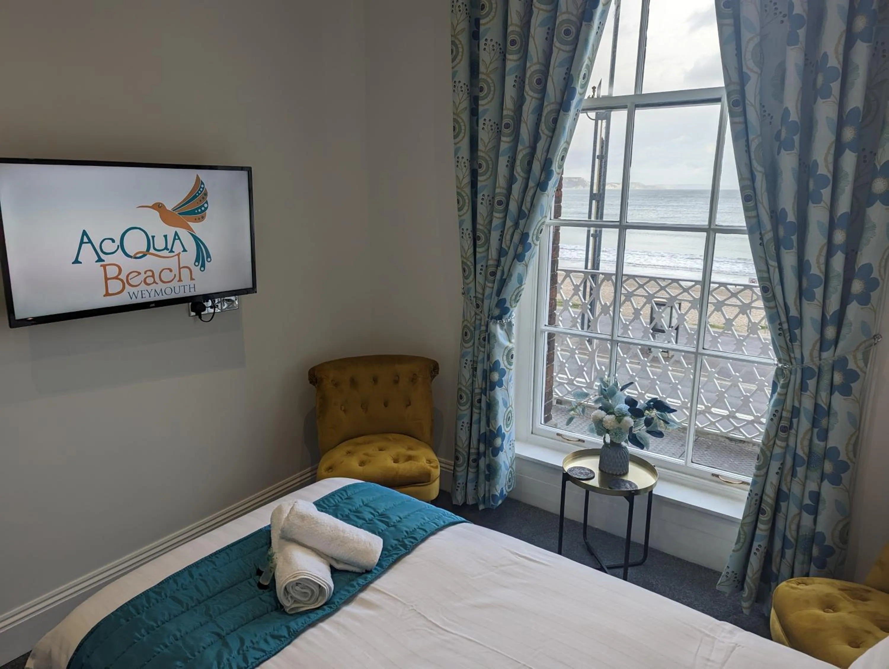 Bed in Acqua Beach Weymouth