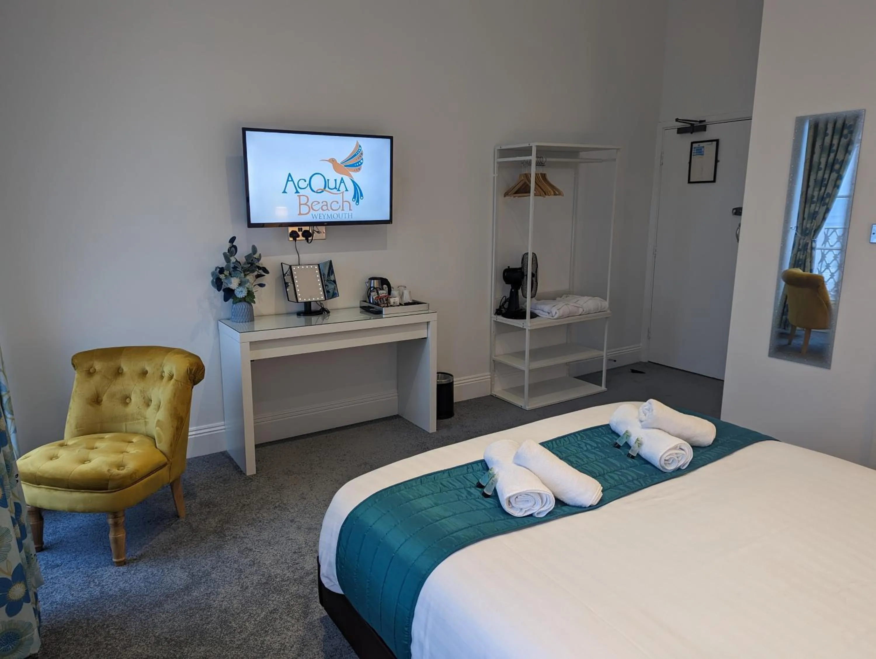 Bed in Acqua Beach Weymouth