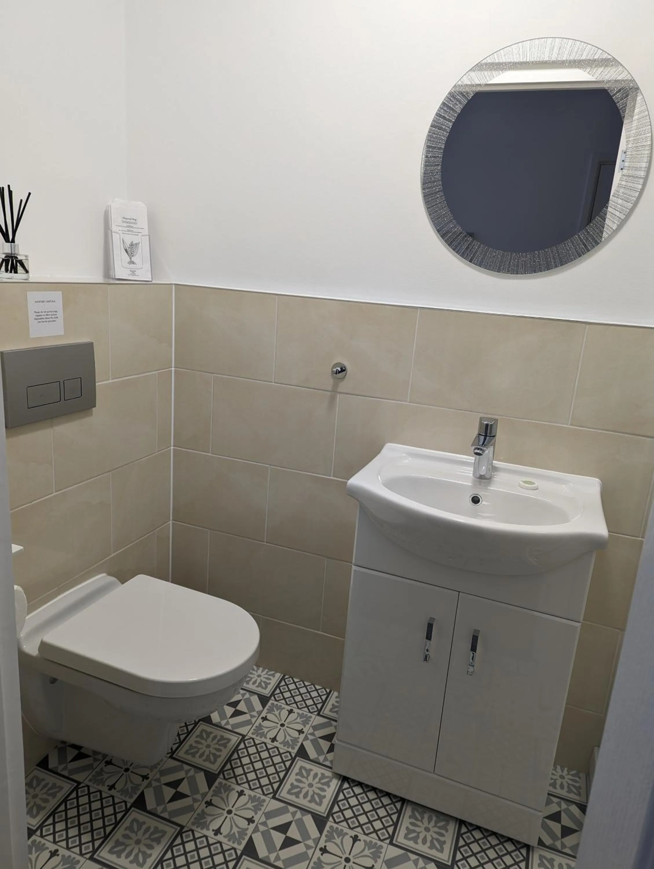 Toilet in Acqua Beach Weymouth