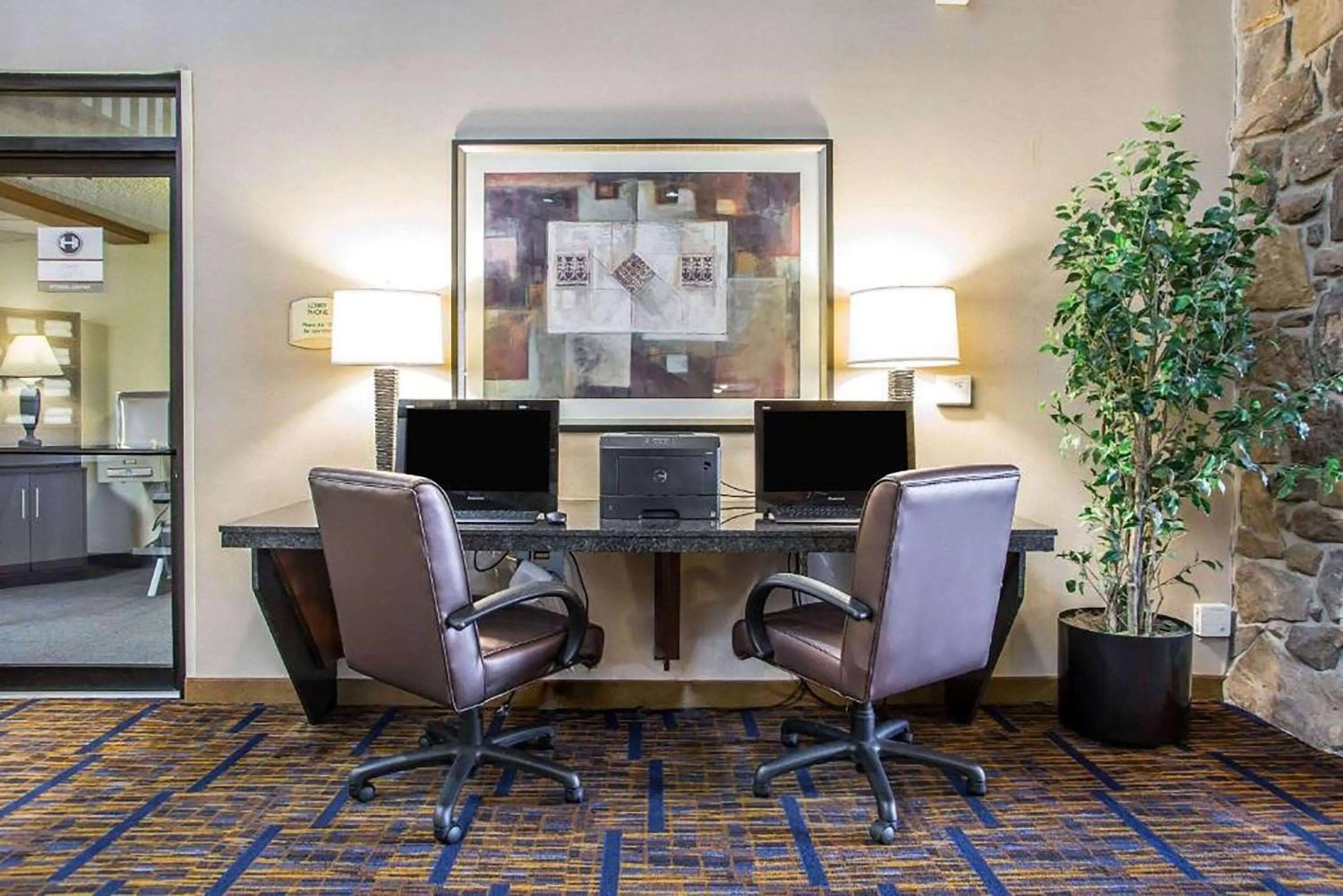 Business facilities in Clarion Inn