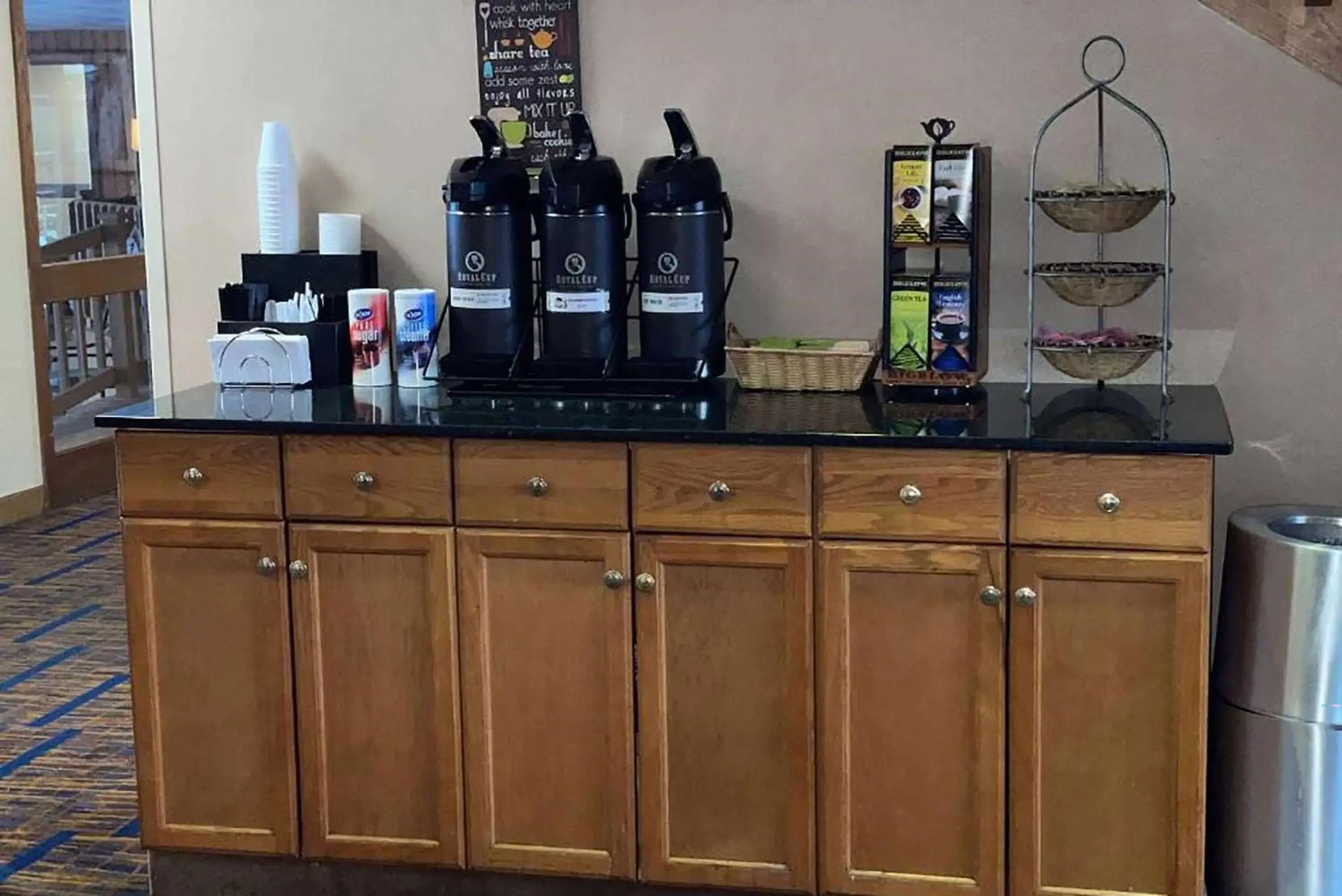 Breakfast in Clarion Inn Breakfast in Clarion Inn