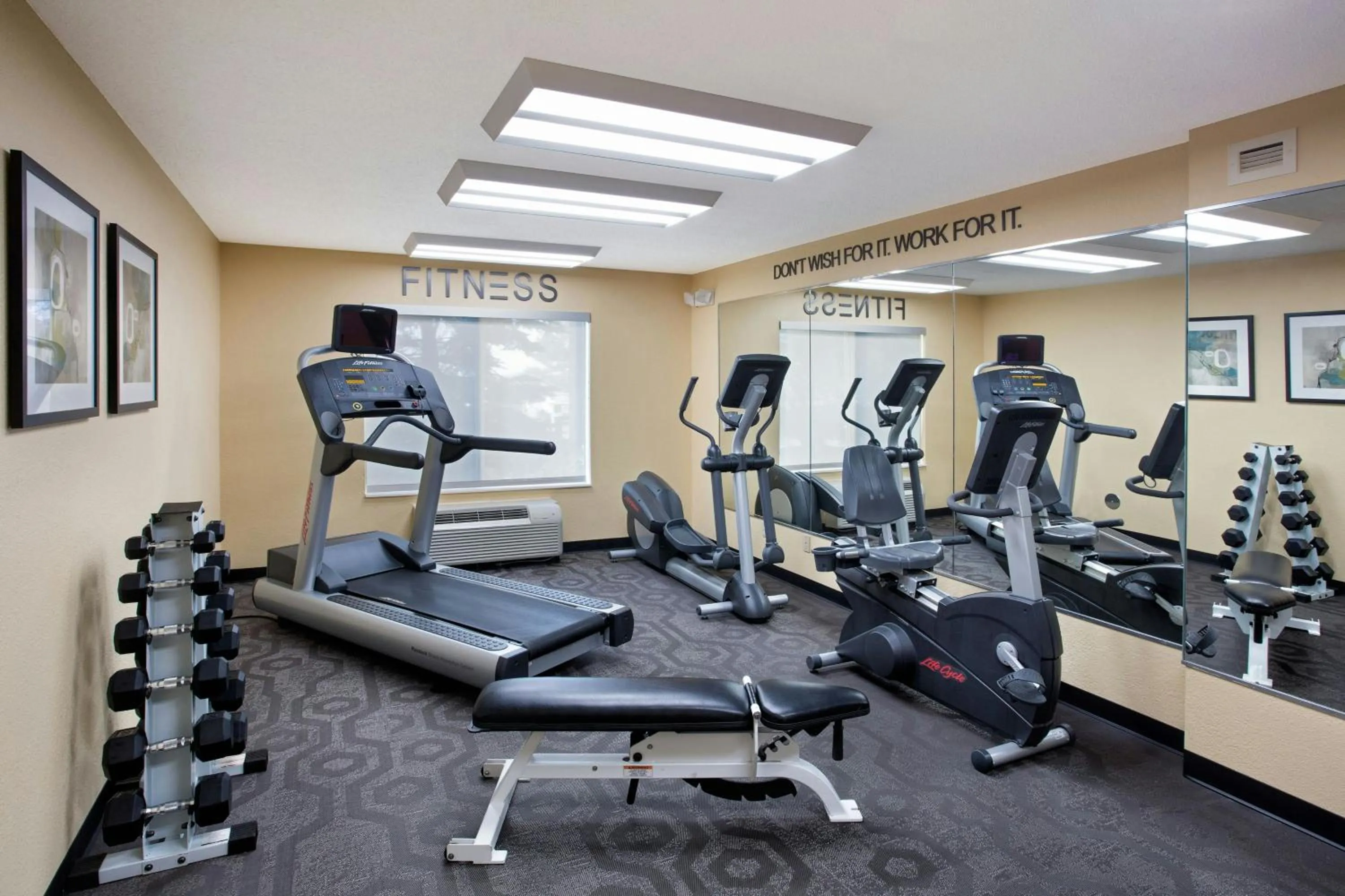 Fitness centre/facilities in Fairfield Inn & Suites Merrillville
