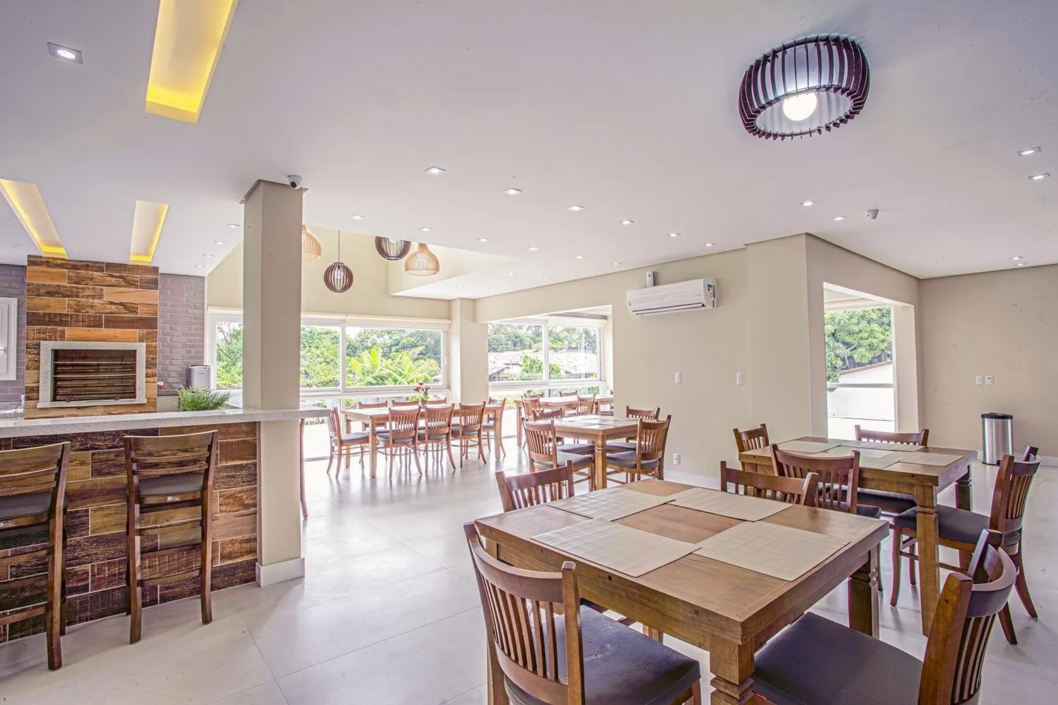 Restaurant/places to eat in Pousada Native