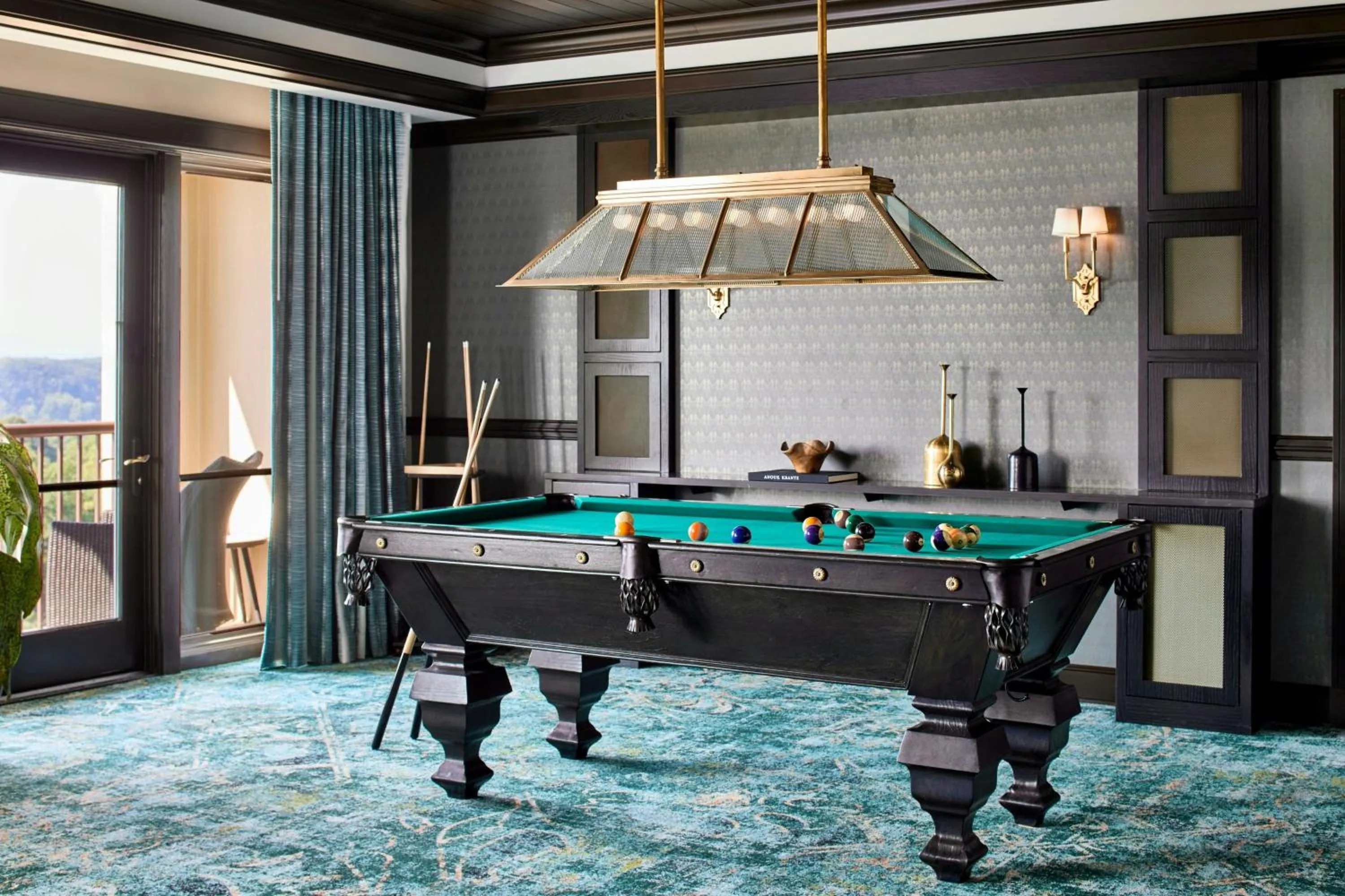 Photo of the whole room in Renaissance Shoals Resort & Spa