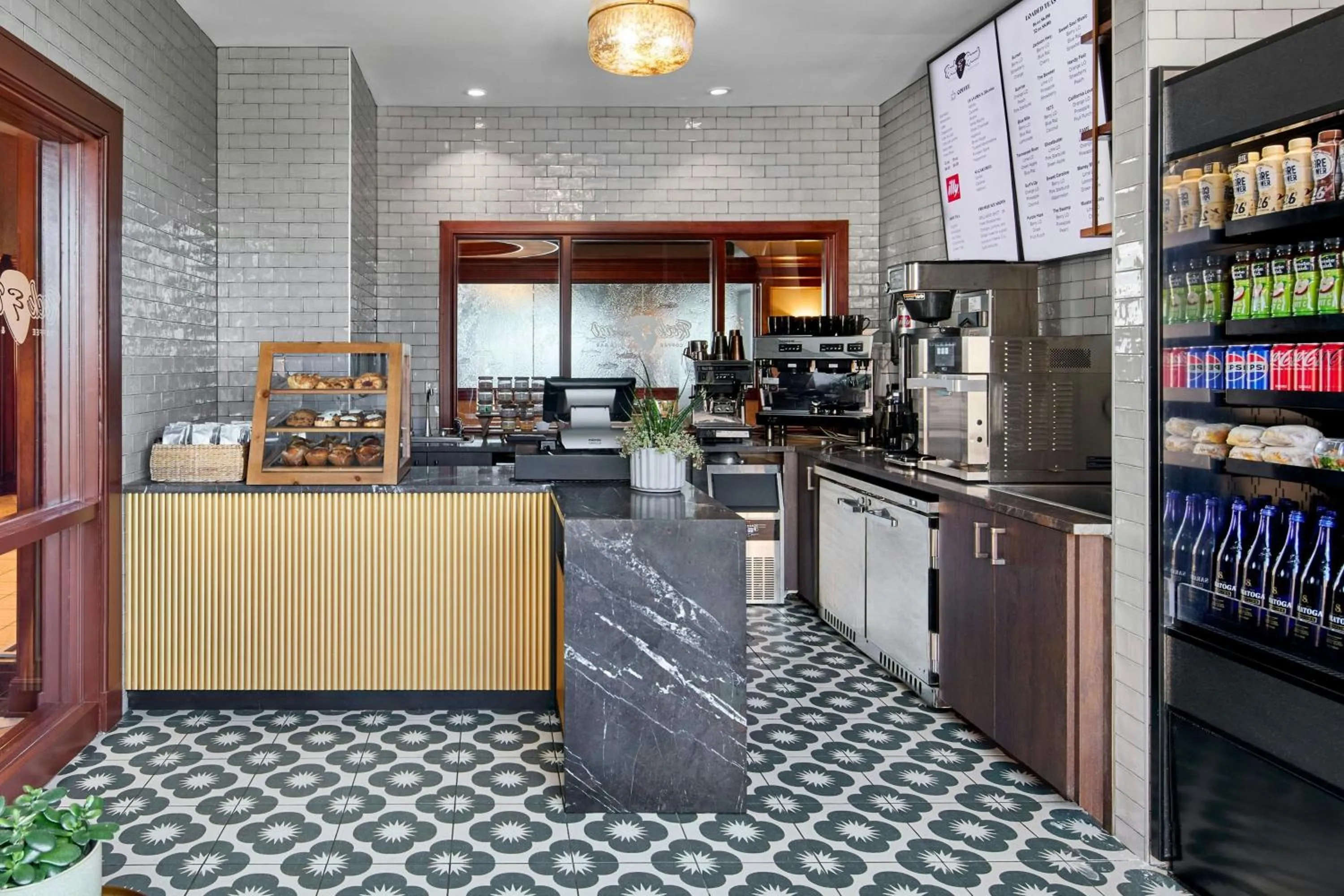 Restaurant/places to eat in Renaissance Shoals Resort & Spa