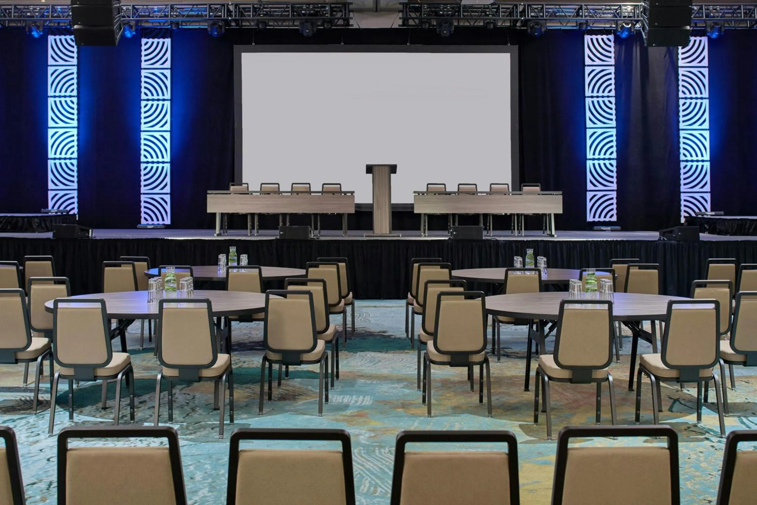 Meeting/conference room in Renaissance Shoals Resort & Spa