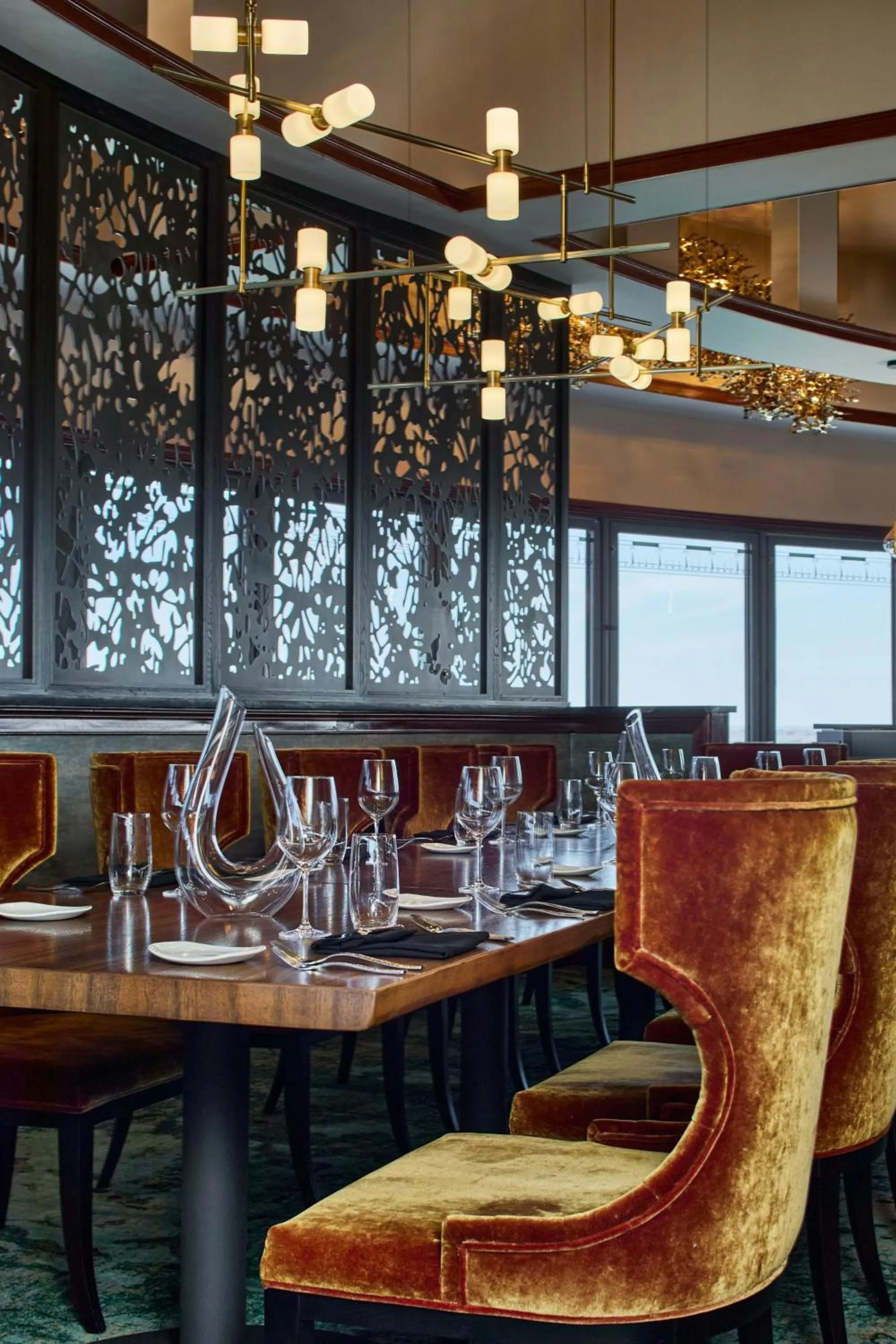 Restaurant/places to eat in Renaissance Shoals Resort & Spa