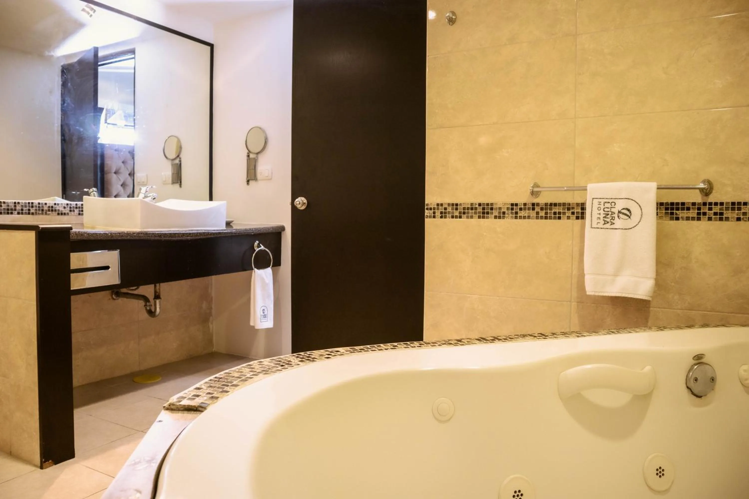 Bath in Hotel Clara Luna