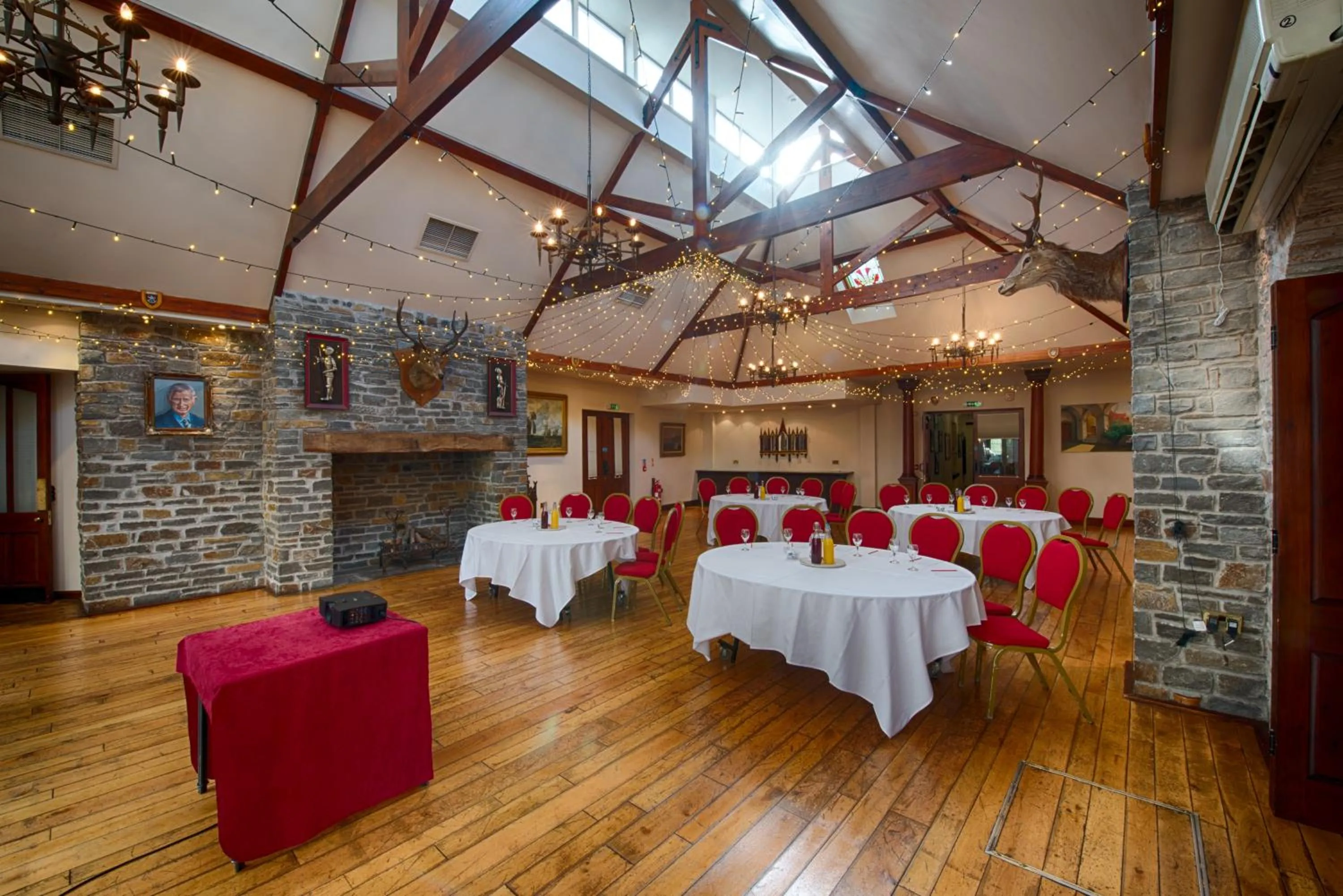Business facilities in Miskin Manor Hotel