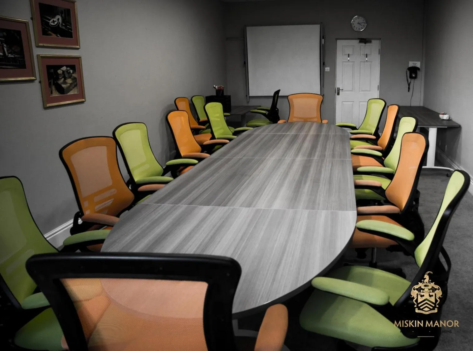 Business facilities in Miskin Manor Hotel