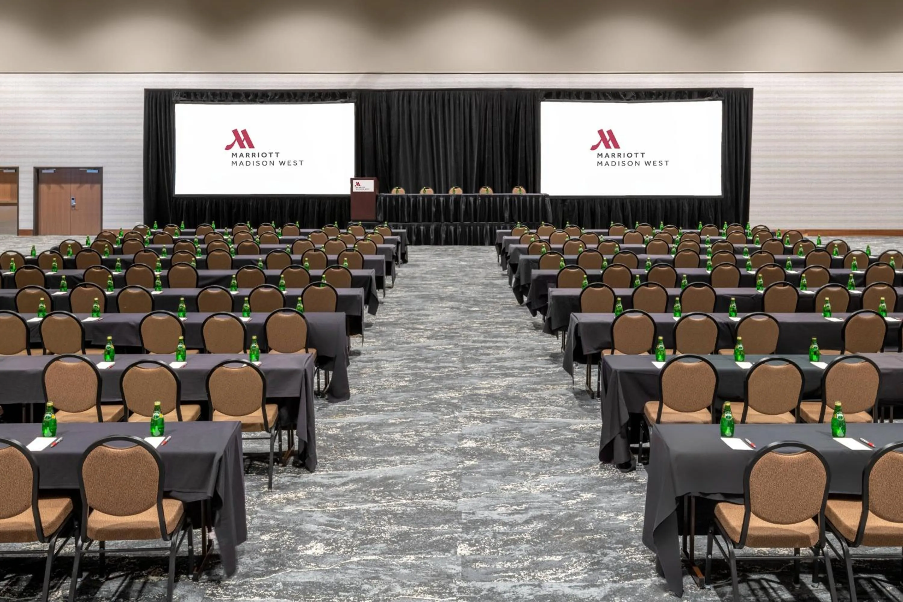 Meeting/conference room in Madison Marriott West