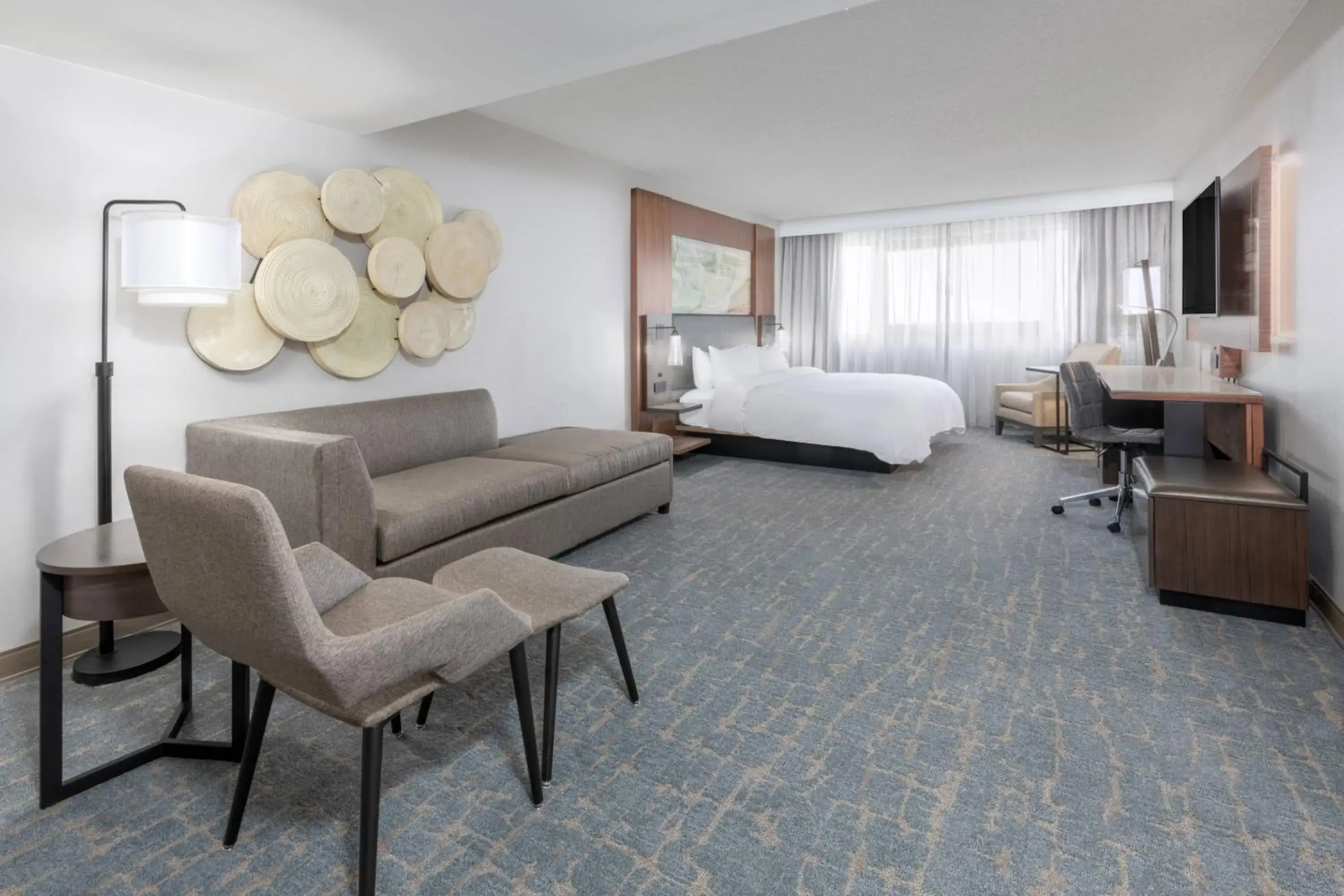 Large King Studio in Madison Marriott West Large King Studio in Madison Marriott West