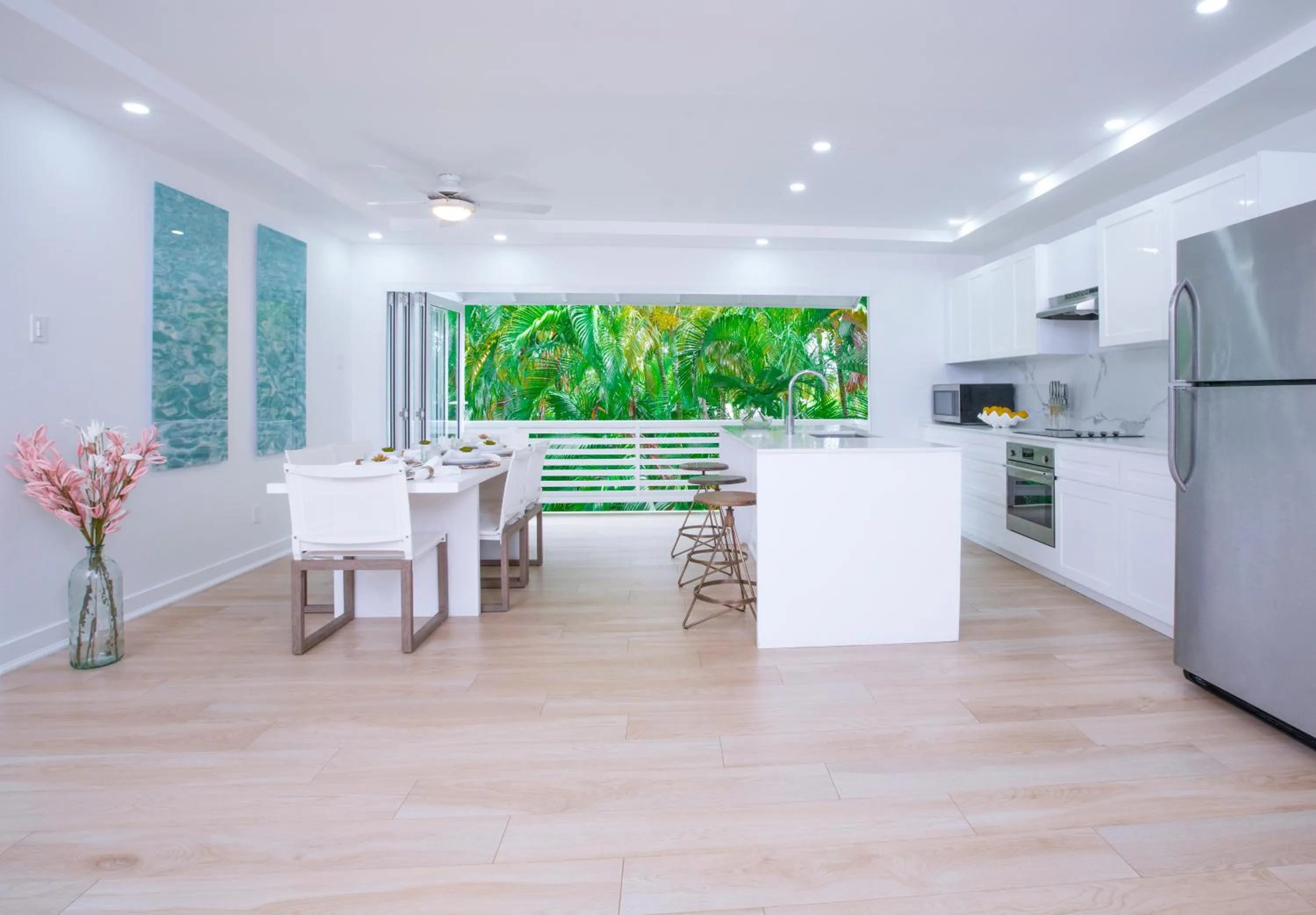 Kitchen or kitchenette in Mullins Grove