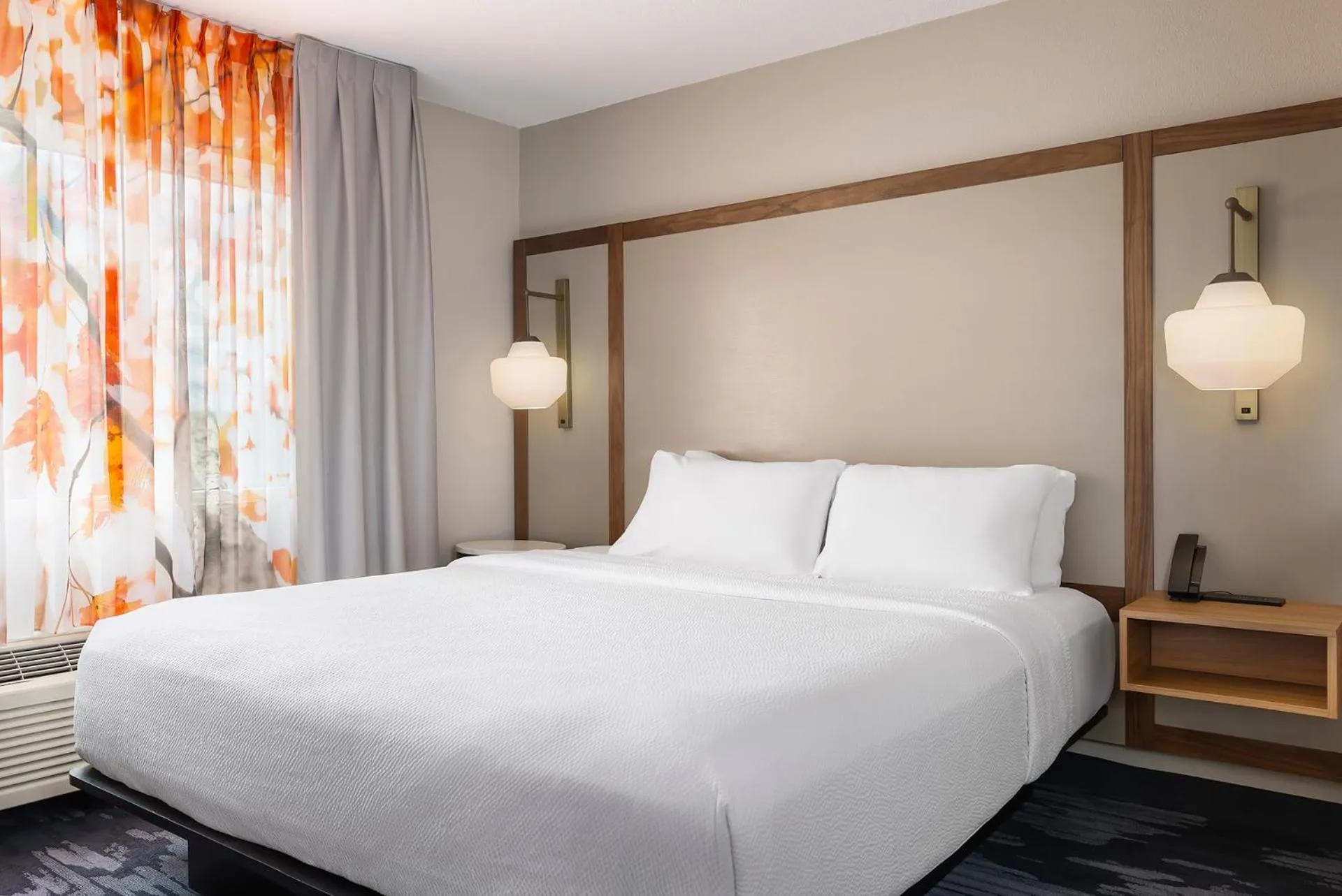 Bed in Fairfield Inn & Suites Minneapolis Burnsville