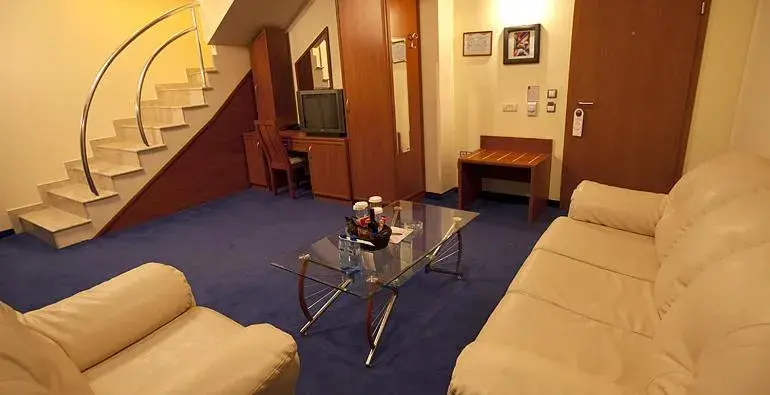 Maisonette in Diplomat Plaza Hotel & Resort Maisonette in Diplomat Plaza Hotel & Resort