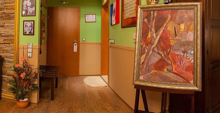 Diplomat Plaza Hotel & Resort