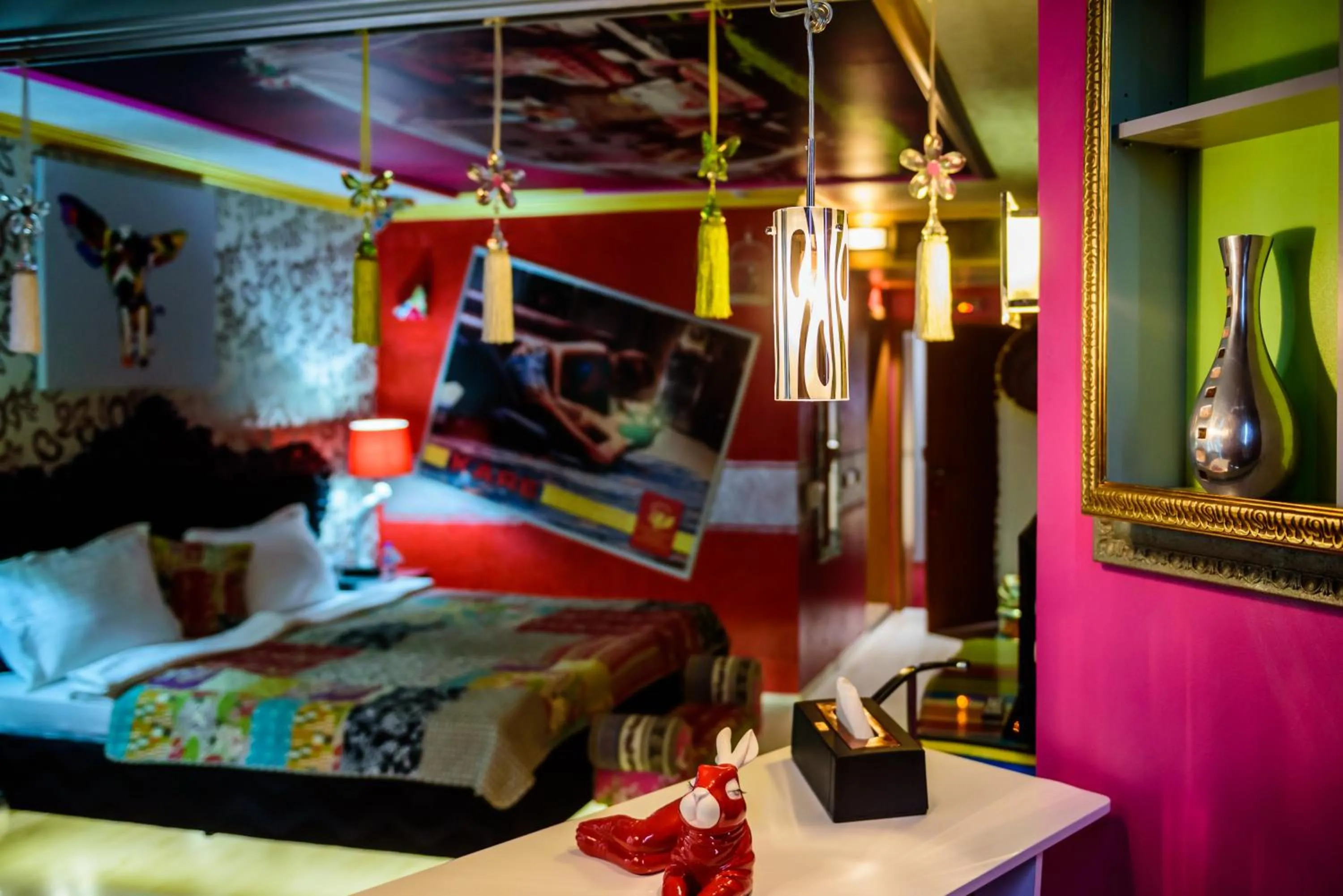 Bed in Diplomat Plaza Hotel & Resort