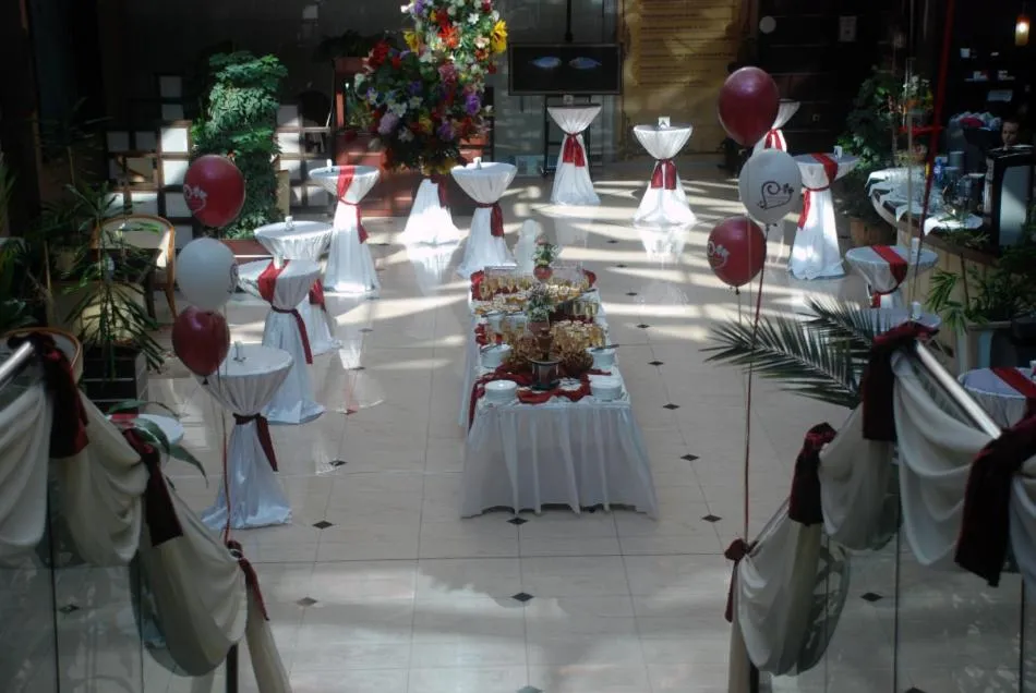 Food and drinks in Diplomat Plaza Hotel & Resort