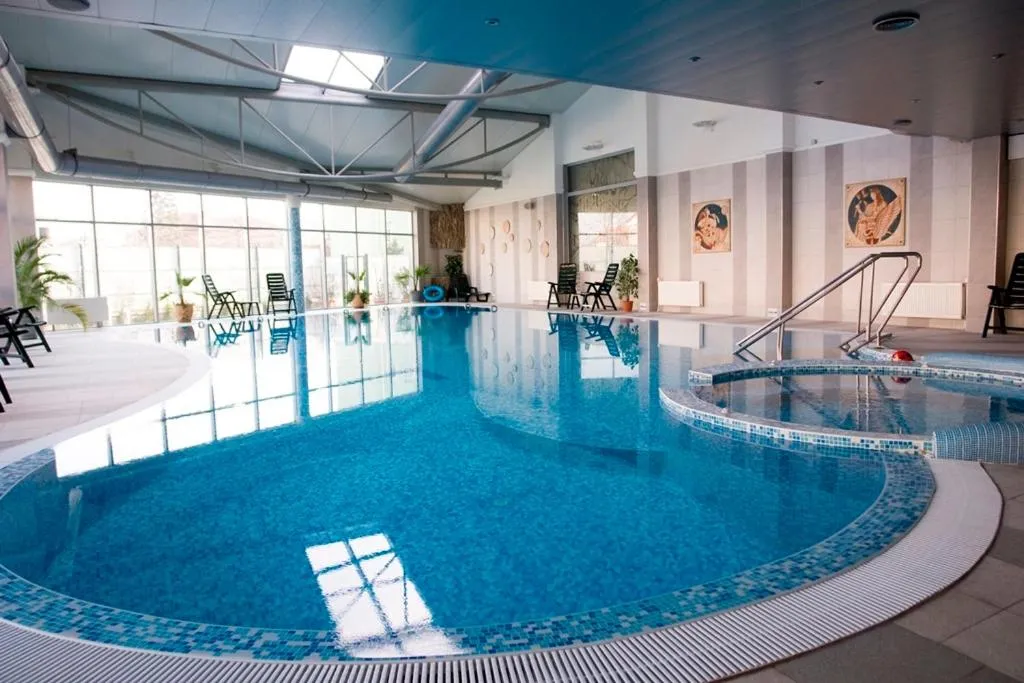 Swimming pool in Diplomat Plaza Hotel & Resort