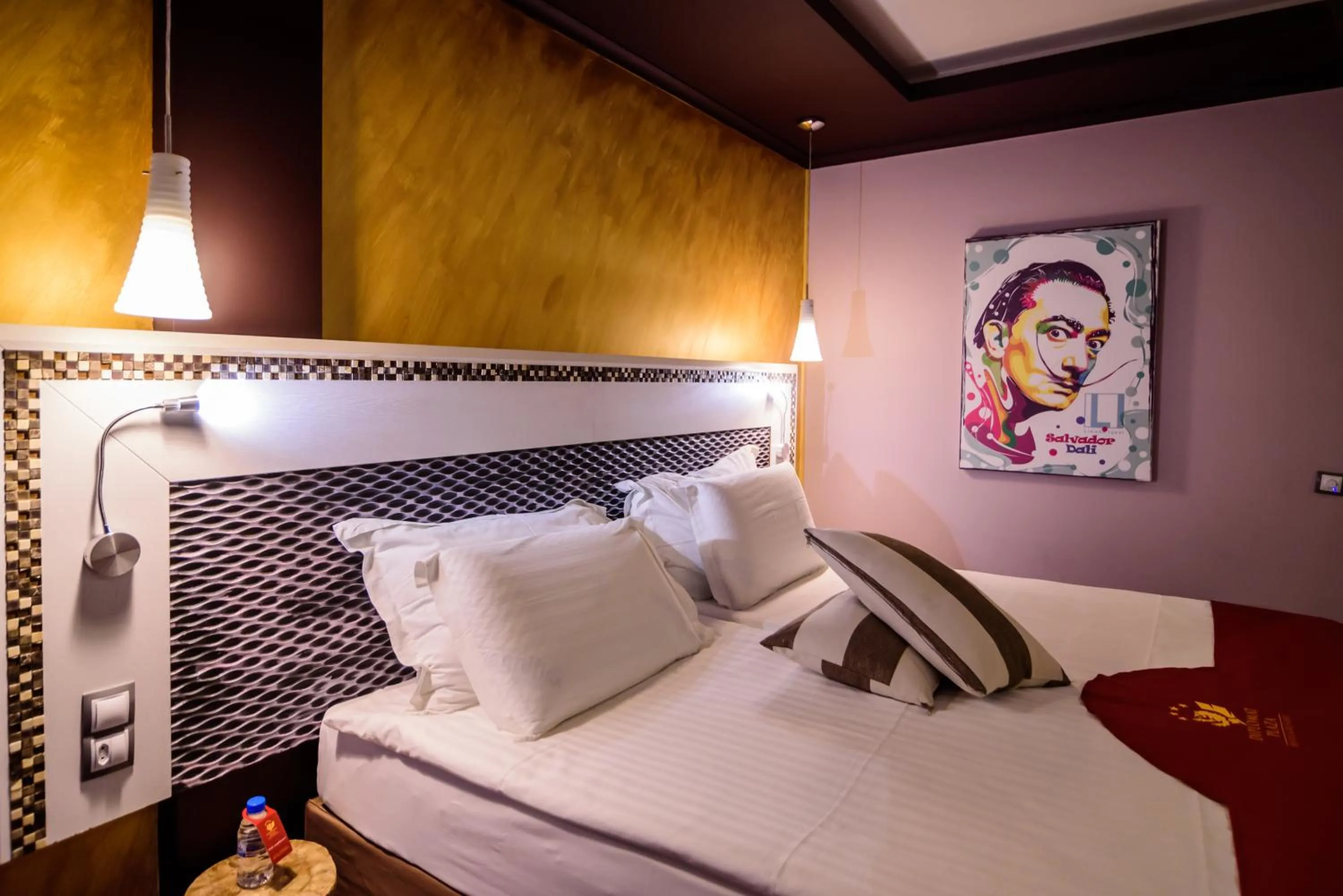 Bed in Diplomat Plaza Hotel & Resort