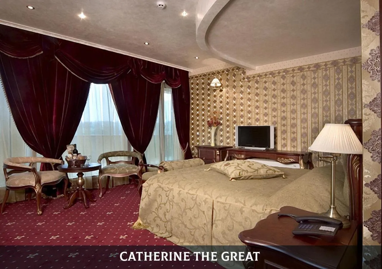 Bed in Diplomat Plaza Hotel & Resort