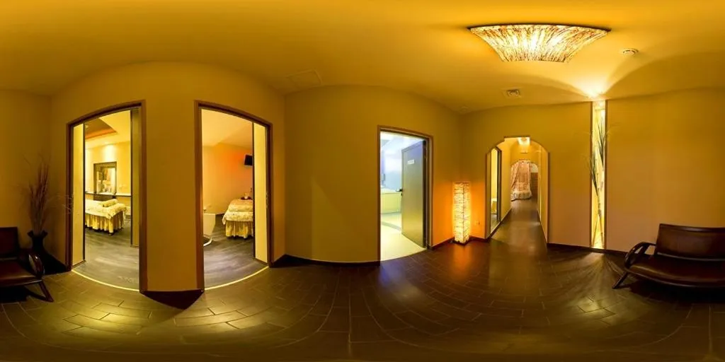 Decorative detail in Diplomat Plaza Hotel & Resort