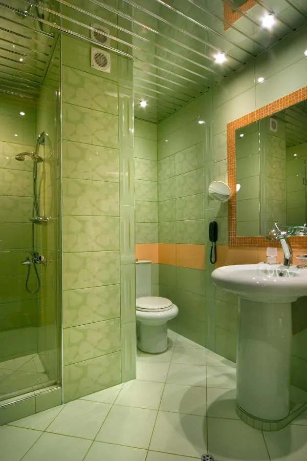 Diplomat Plaza Hotel & Resort